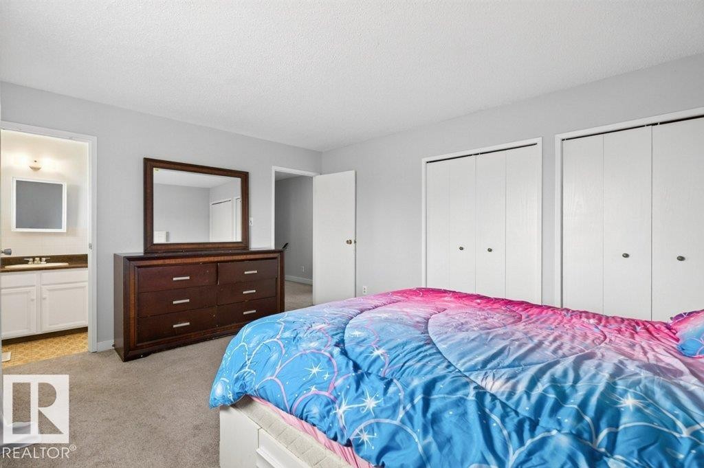 3205 104A Street Nw, Edmonton, AB - Indoor Photo Showing Bedroom