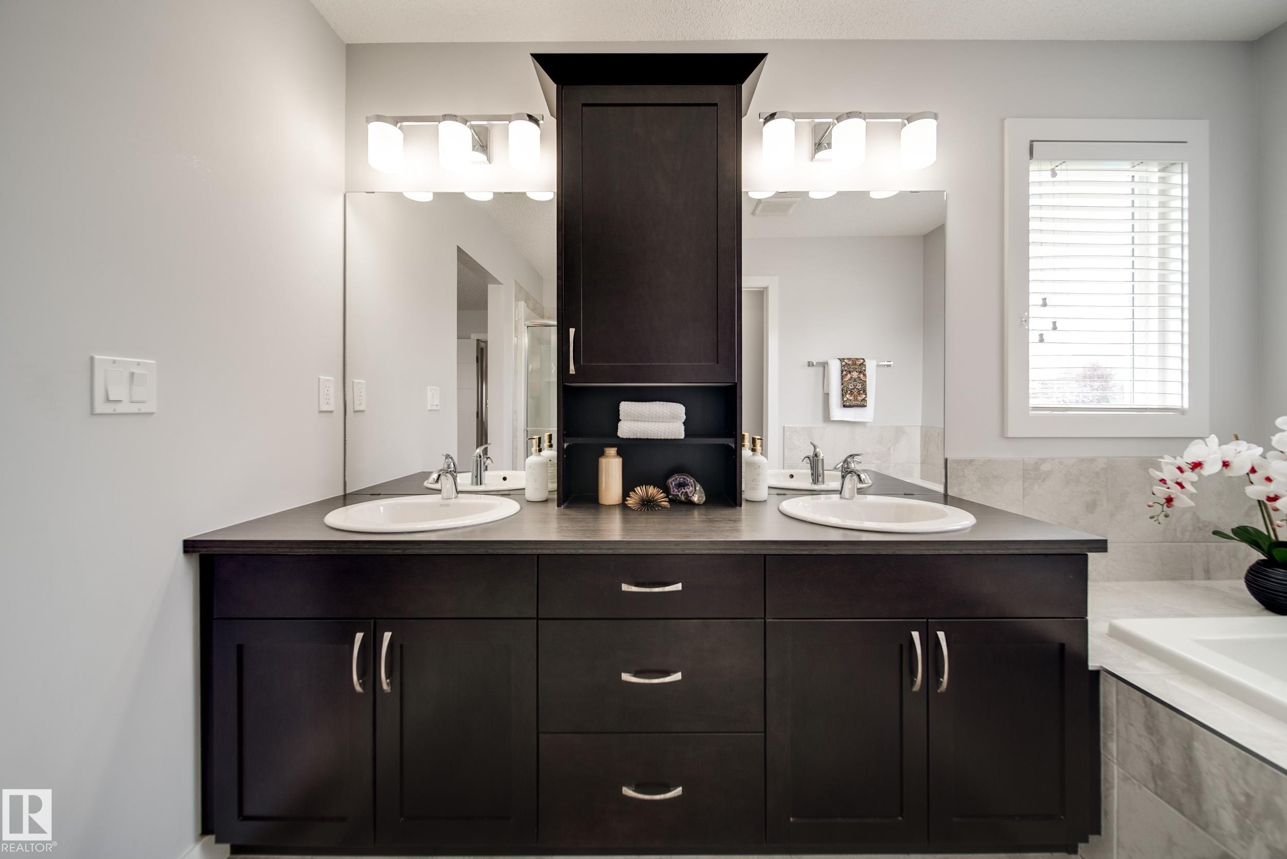7314 Edgemont Way Nw, Edmonton, AB