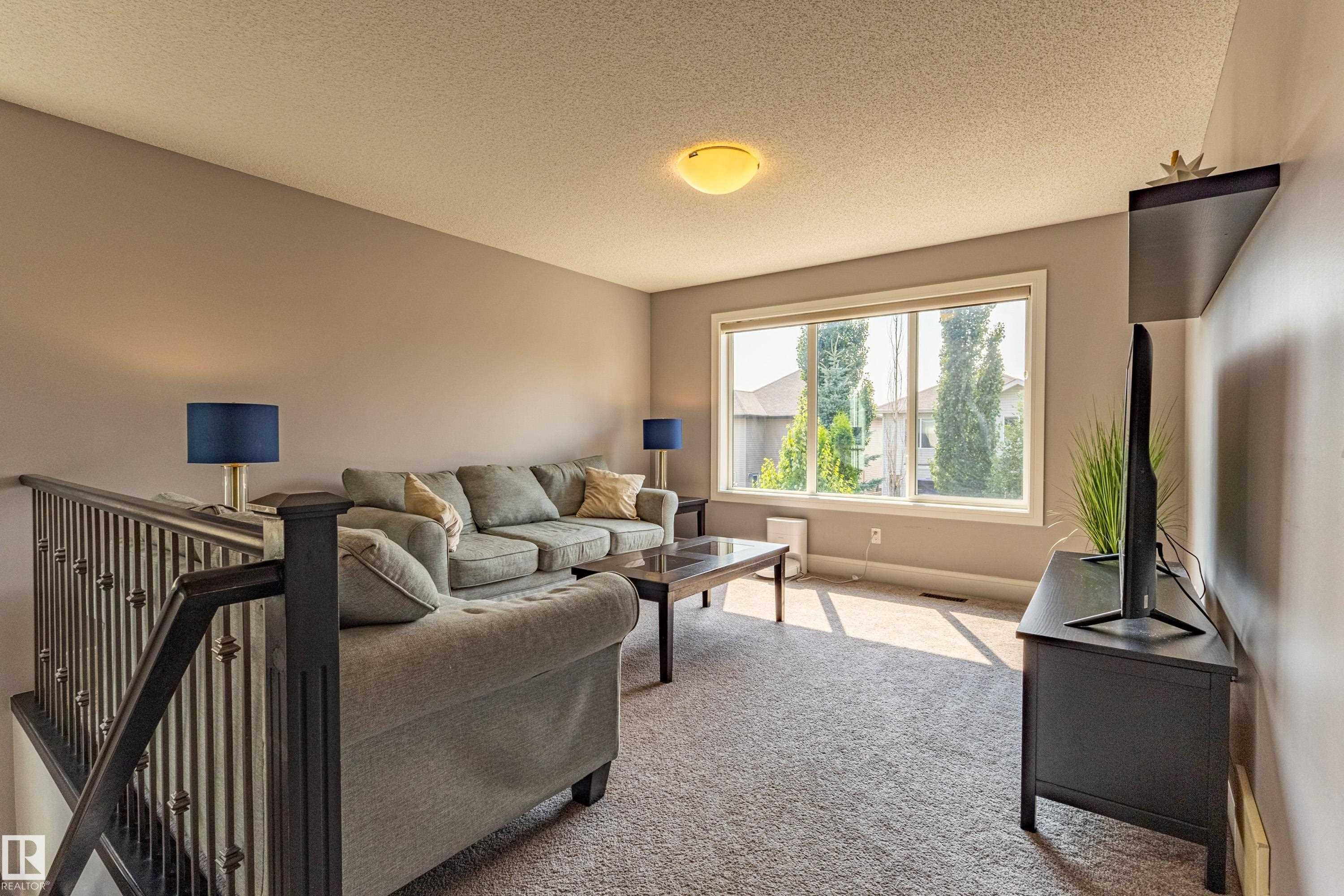 522 174A Street Sw, Edmonton, AB - Indoor Photo Showing Other Room