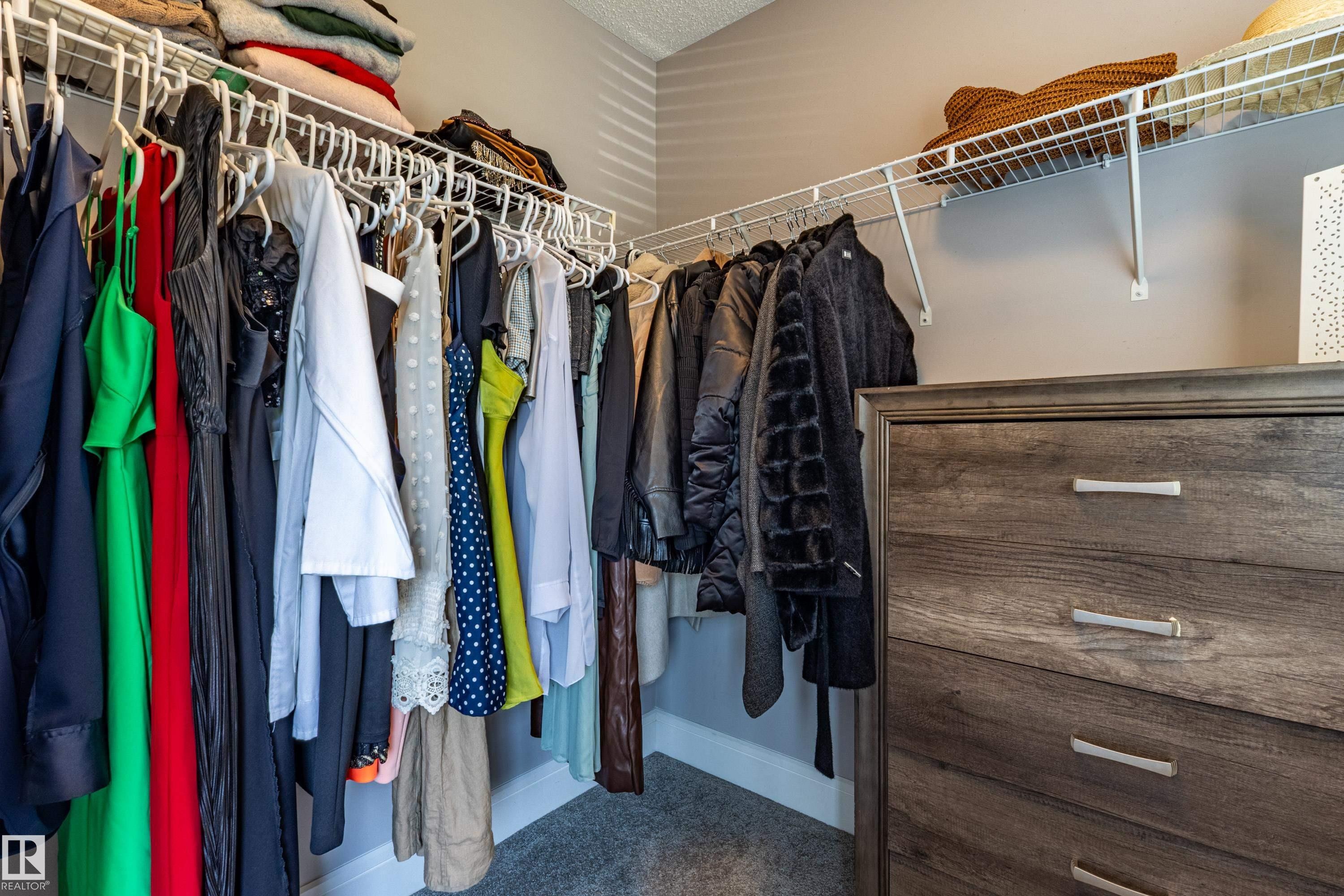 522 174A Street Sw, Edmonton, AB - Indoor With Storage