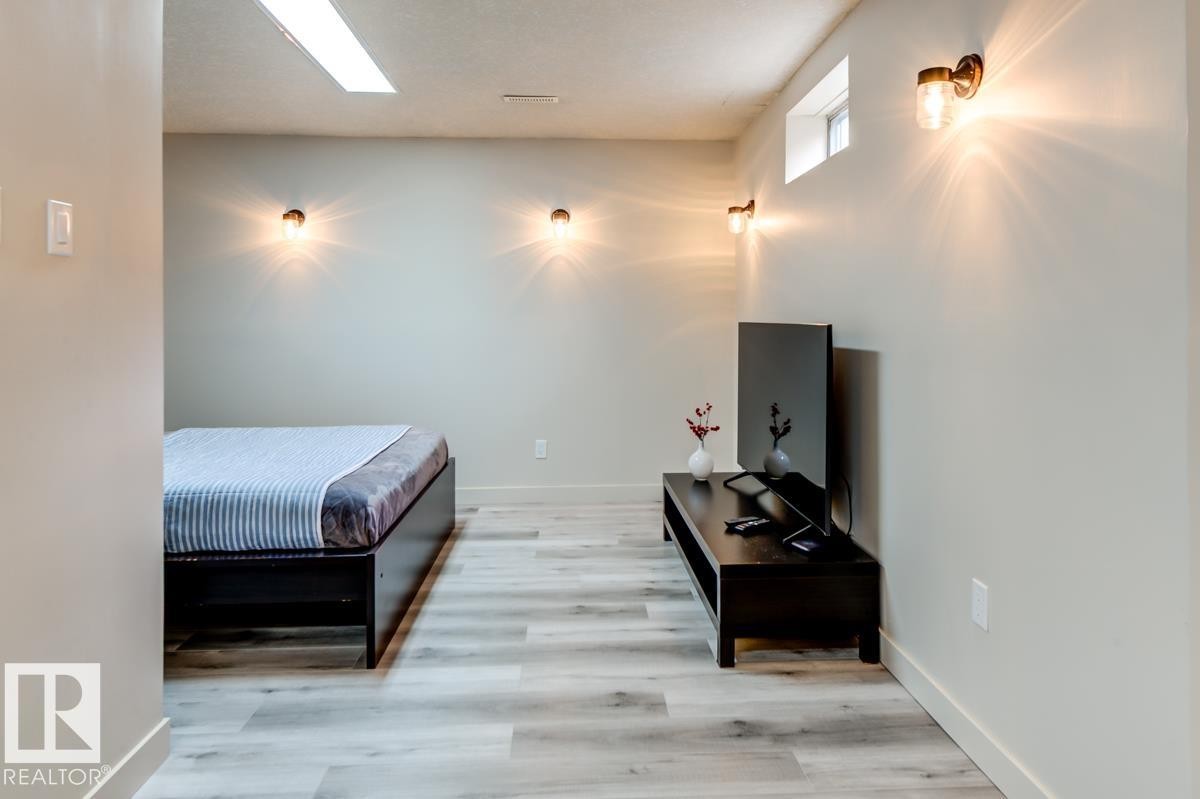 7539 188 Street Nw, Edmonton, AB - Indoor