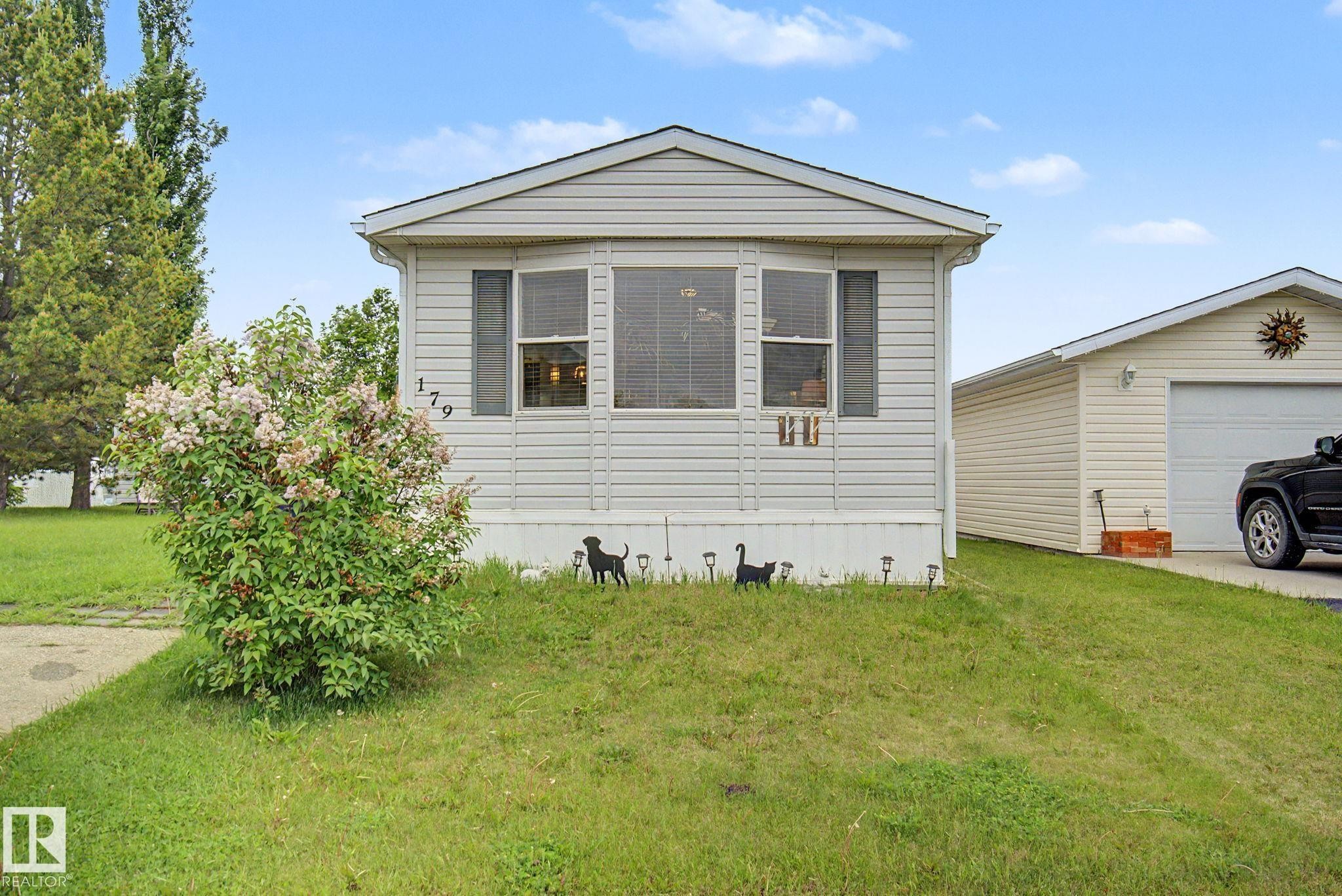 #179 3400 48 St, Stony Plain, AB - Outdoor