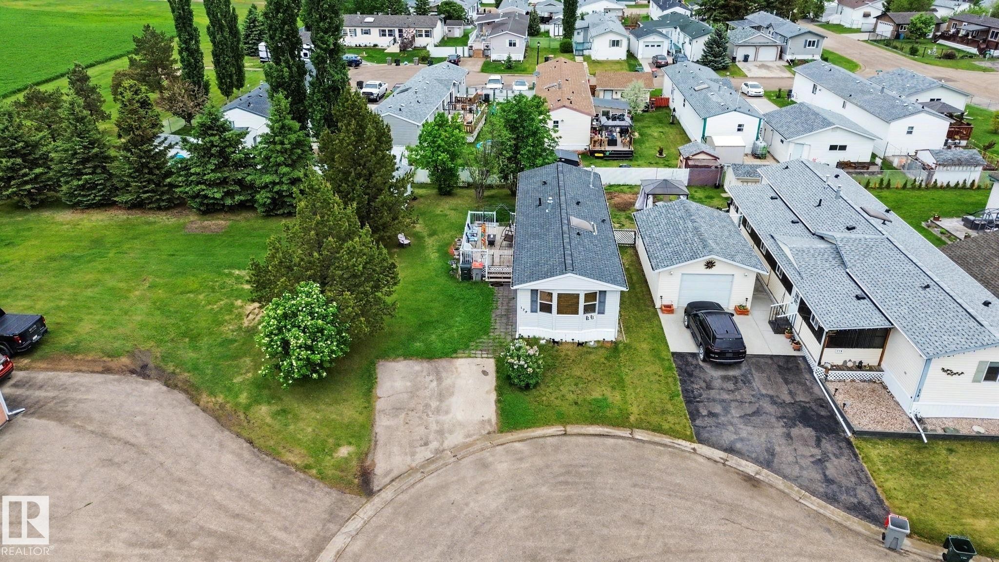 #179 3400 48 St, Stony Plain, AB - Outdoor