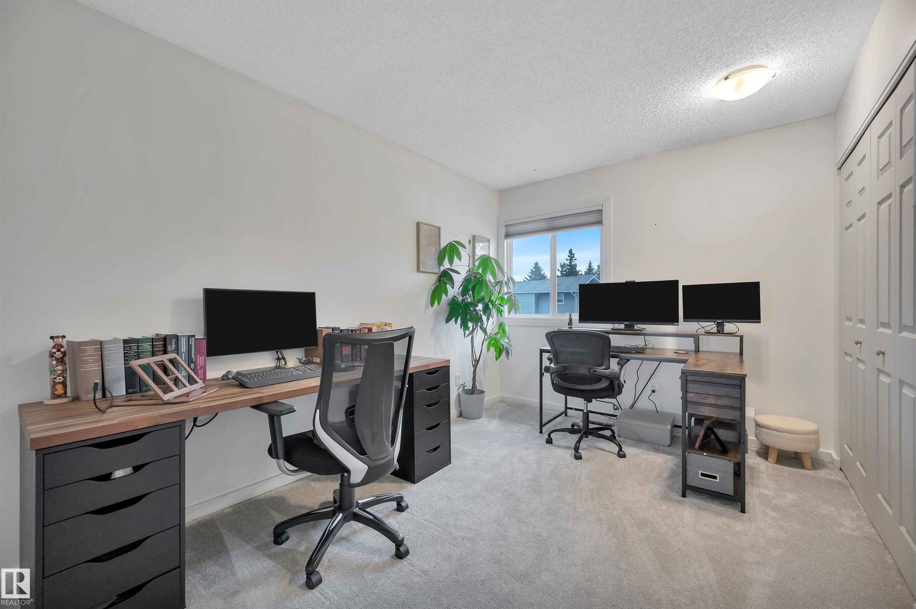 #35 4403 Riverbend Rd Nw, Edmonton, AB - Indoor Photo Showing Office