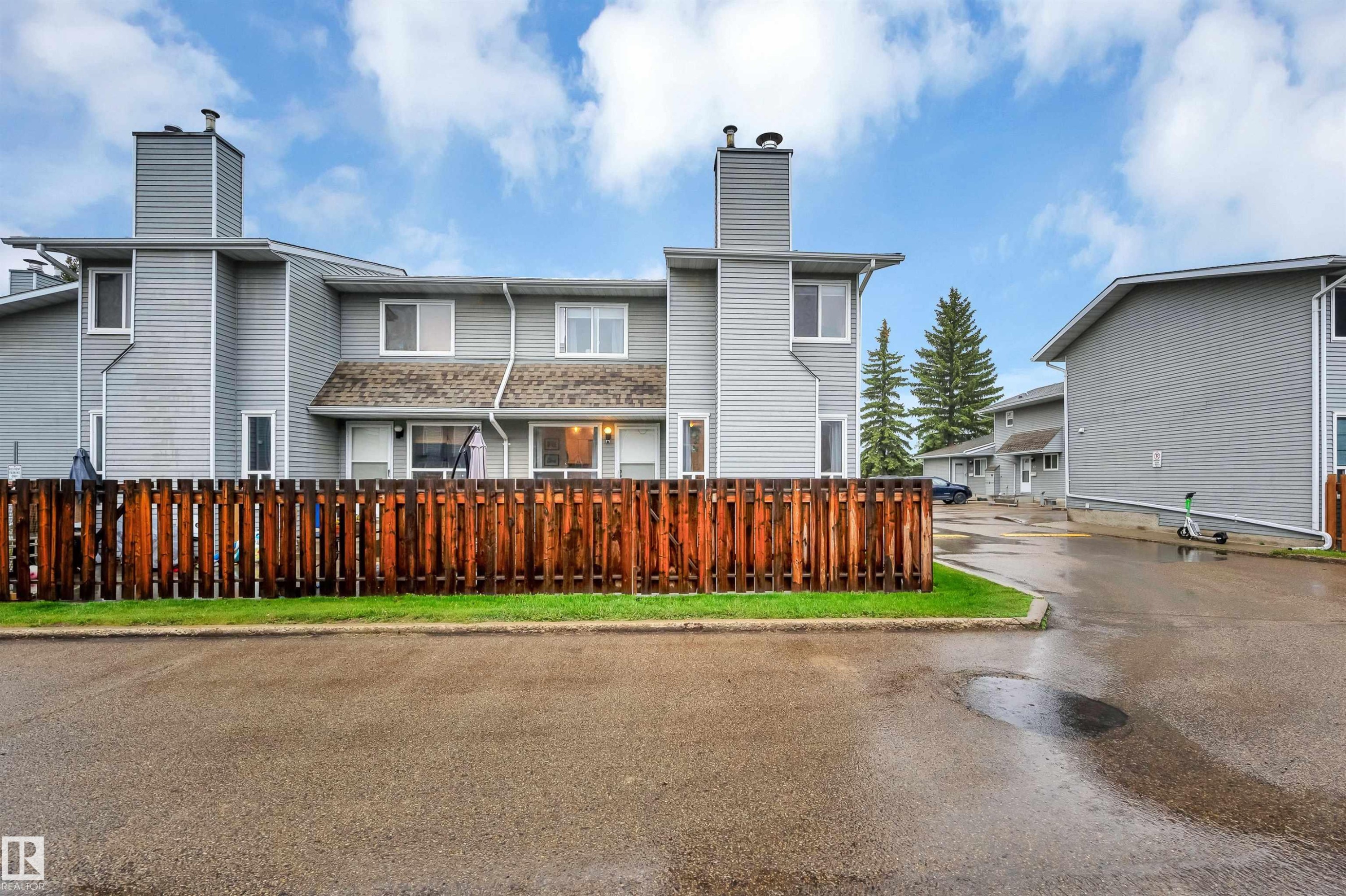 #35 4403 Riverbend Rd Nw, Edmonton, AB - Outdoor