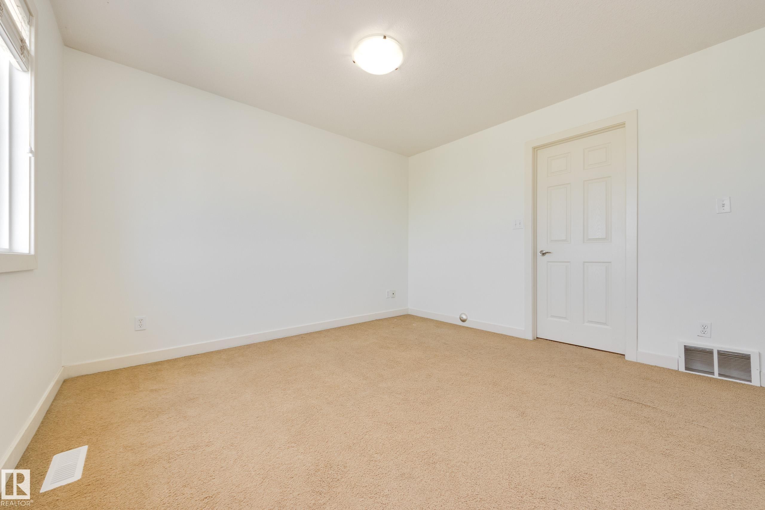 101 Sandstone Estates, Stony Plain, AB - Indoor Photo Showing Other Room
