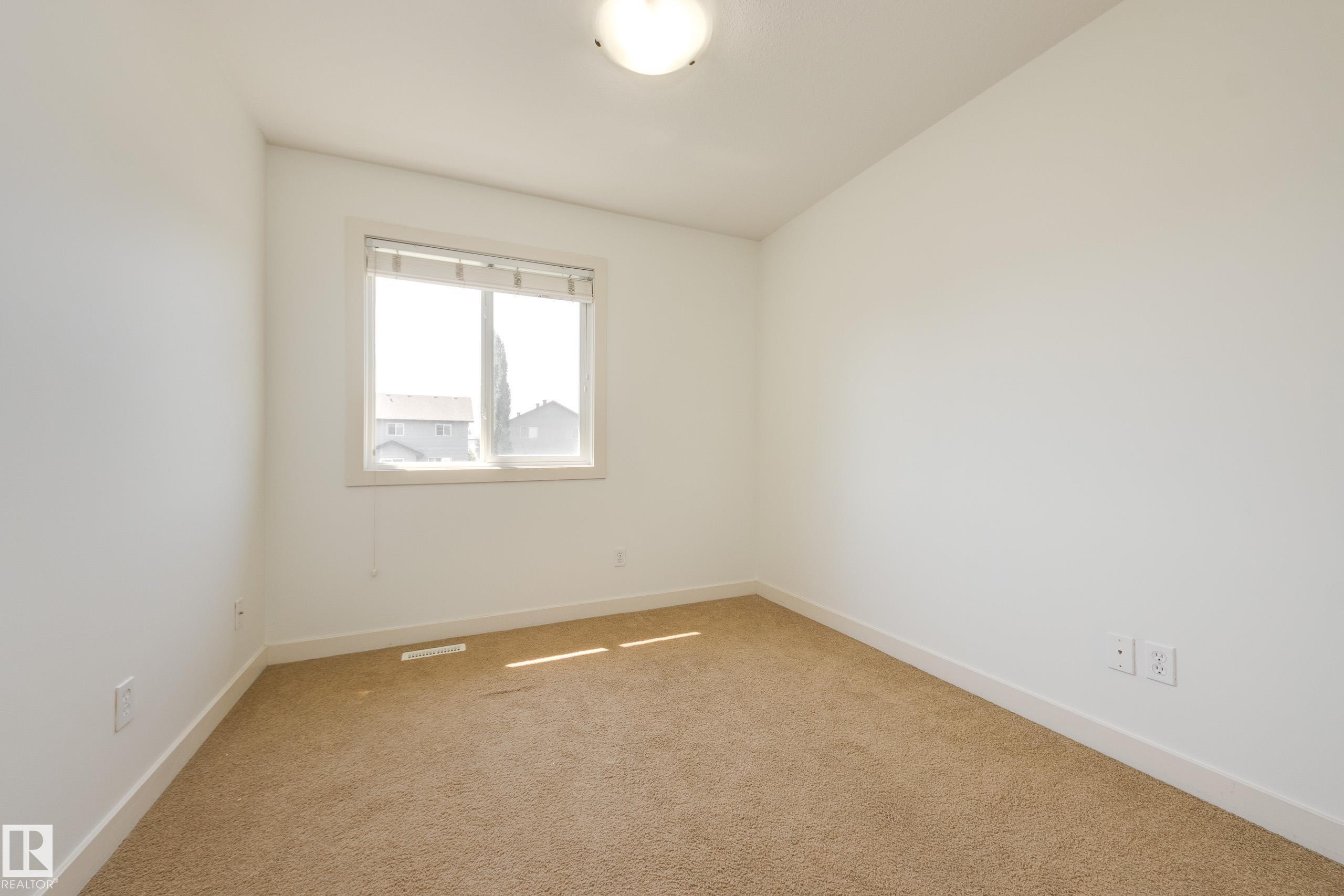 101 Sandstone Estates, Stony Plain, AB - Indoor Photo Showing Other Room