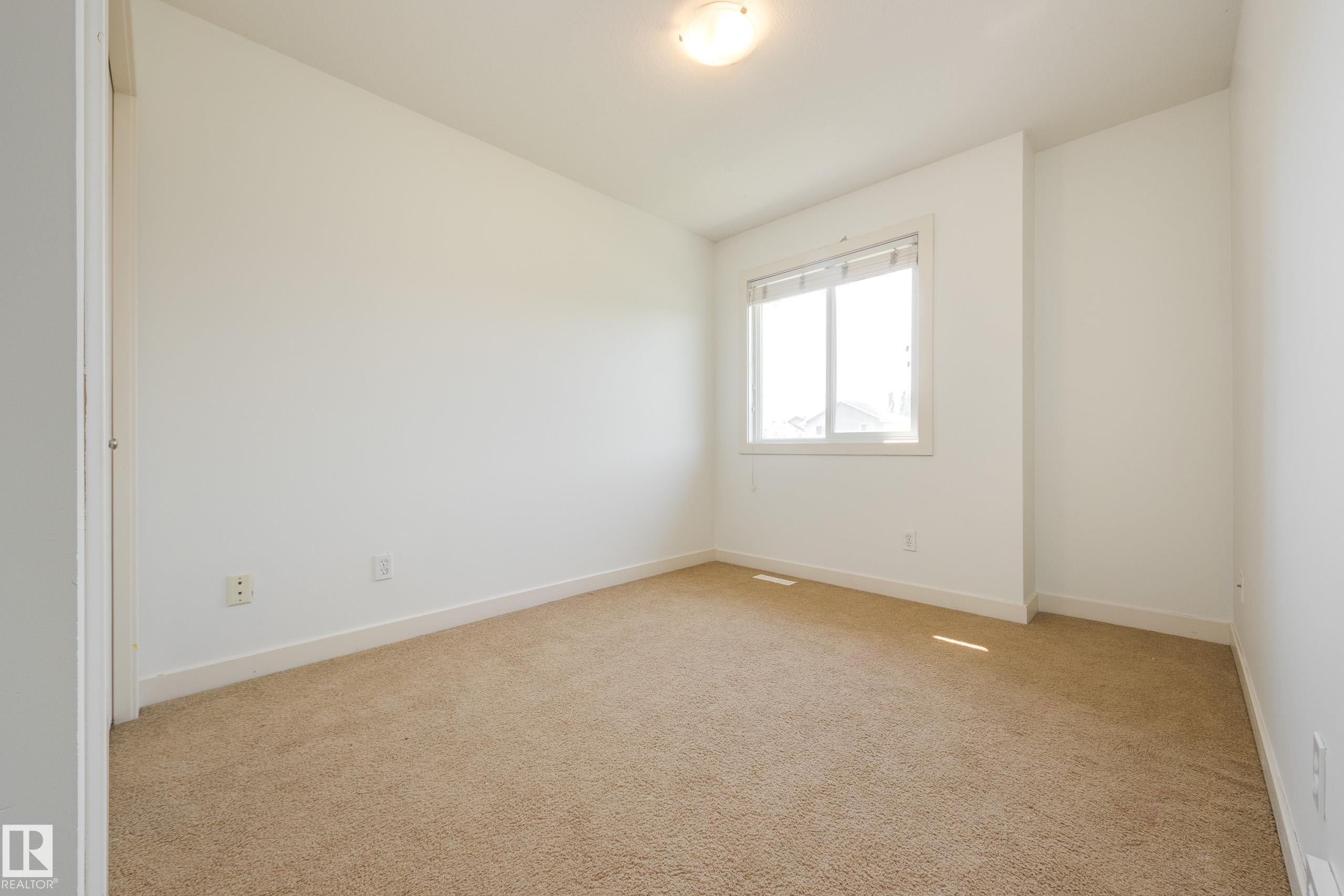 101 Sandstone Estates, Stony Plain, AB - Indoor Photo Showing Other Room