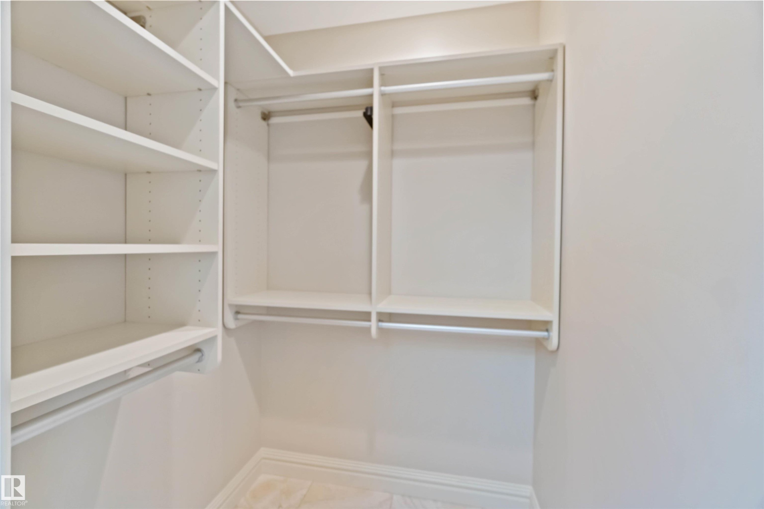 #401 10009 102 Av Nw, Edmonton, AB - Indoor With Storage