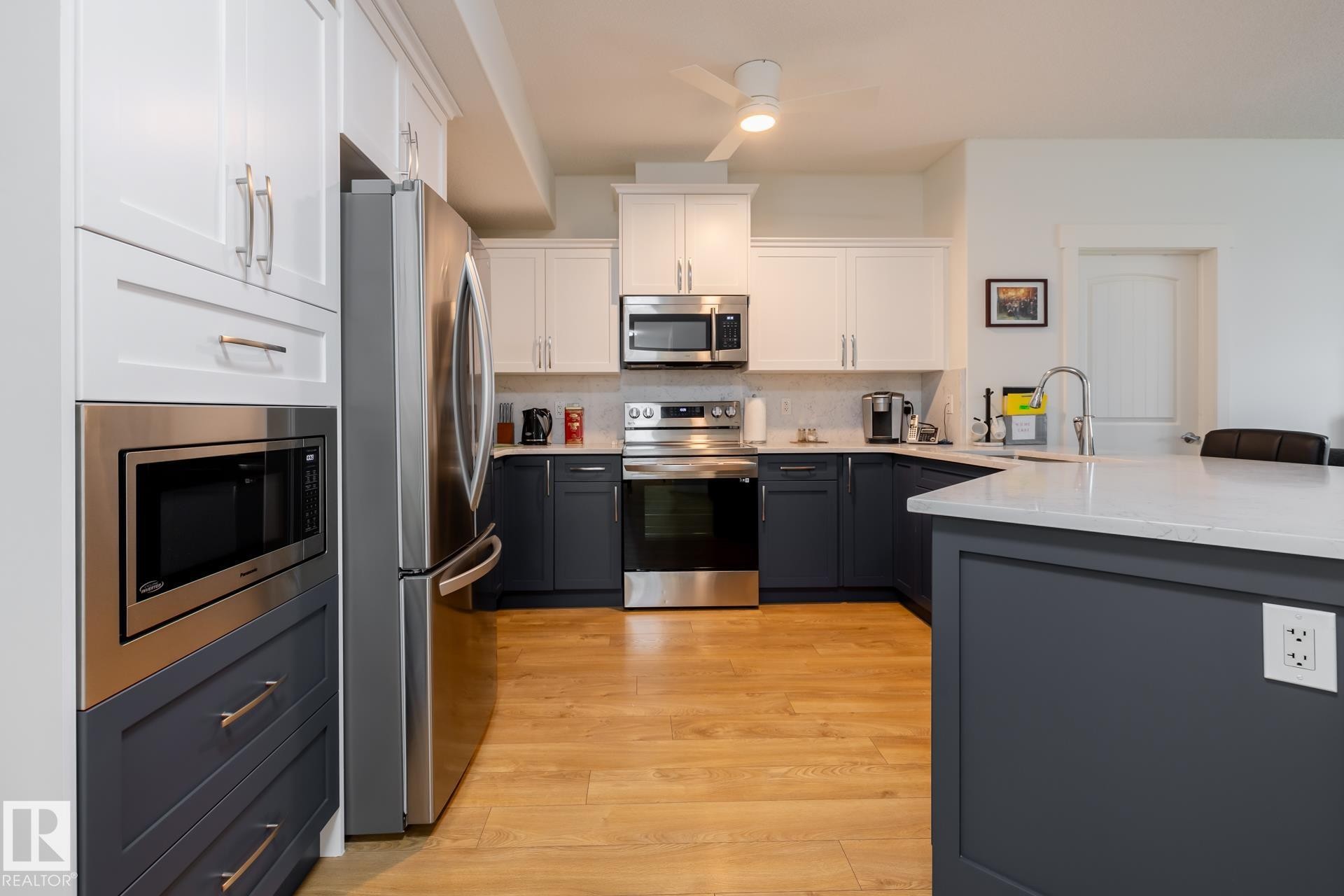 #133, 511 Queen St, Spruce Grove, AB - Indoor Photo Showing Kitchen