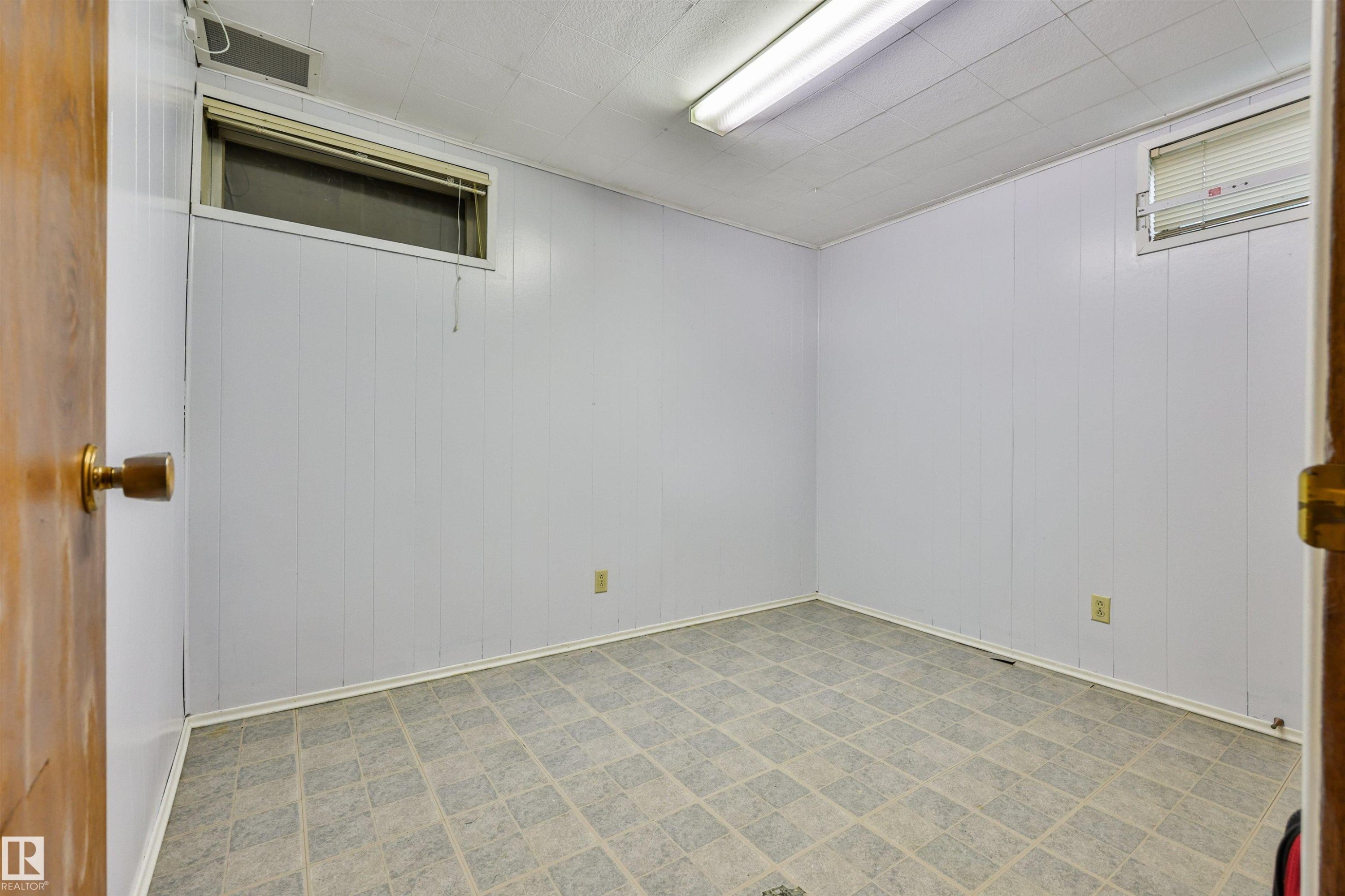 Basement Bedroom Two - 3824 111B Street Nw, Edmonton, AB - Indoor Photo Showing Other Room
