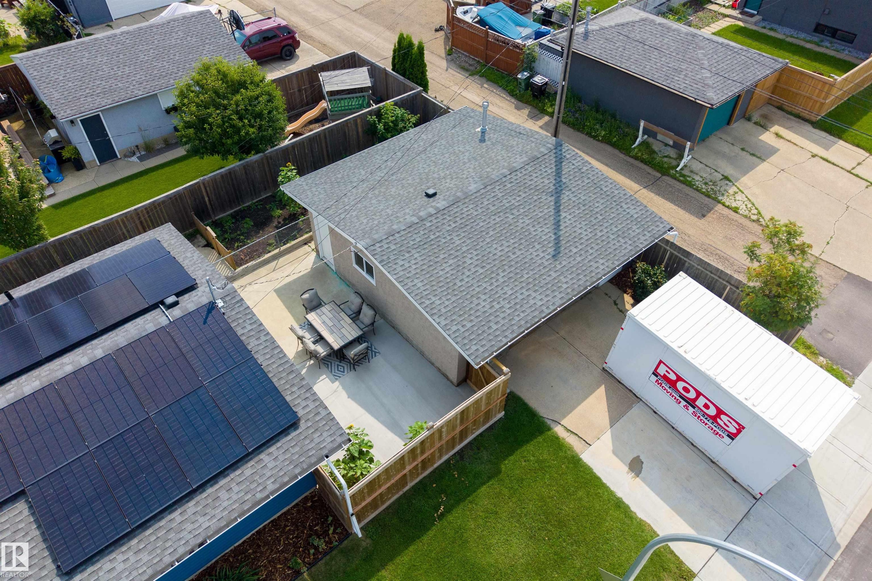 Rooftop solar panel array - 9107 58 Street Nw, Edmonton, AB - Outdoor