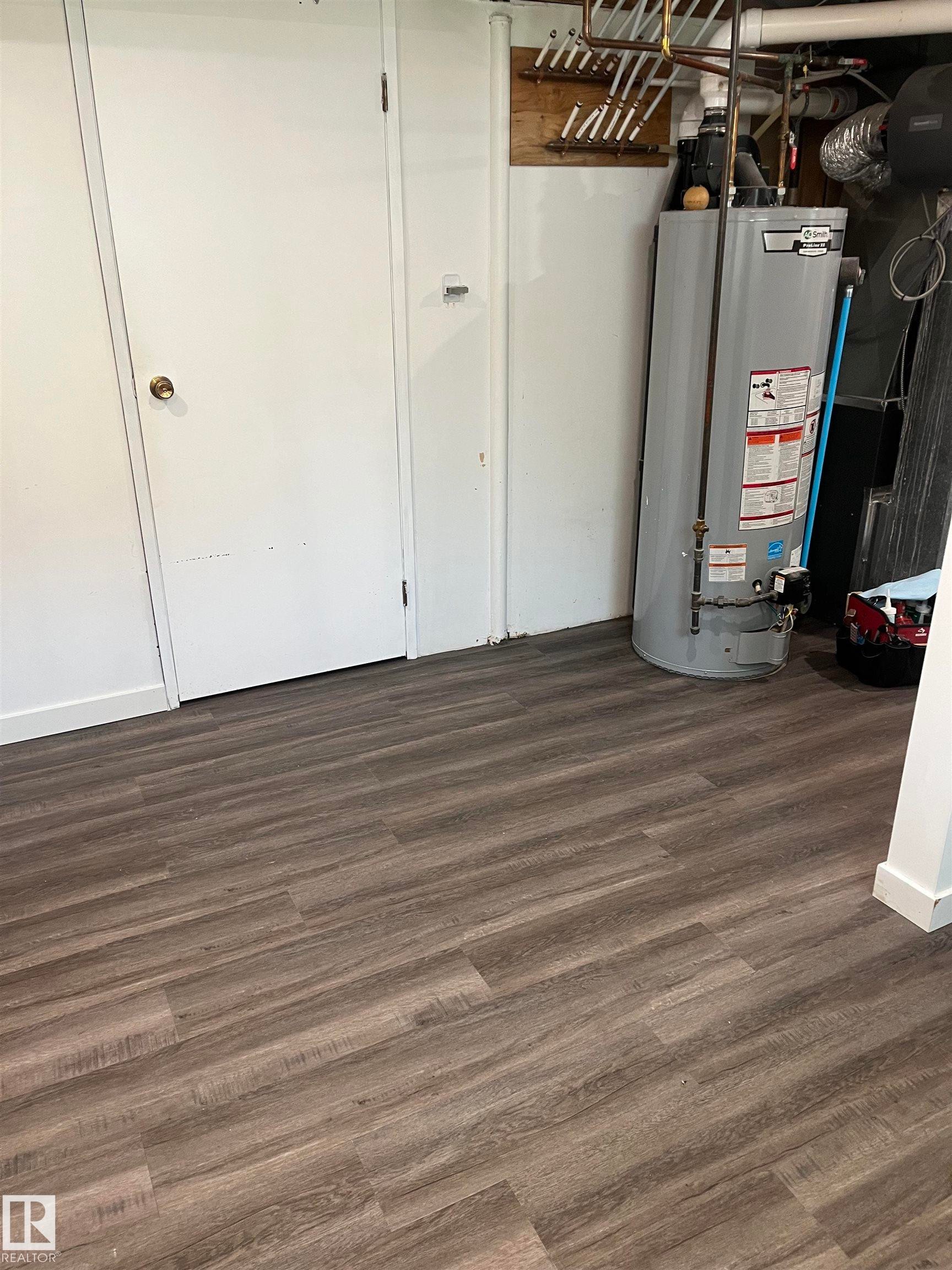 4124 110 Street Nw, Edmonton, AB - Indoor Photo Showing Basement