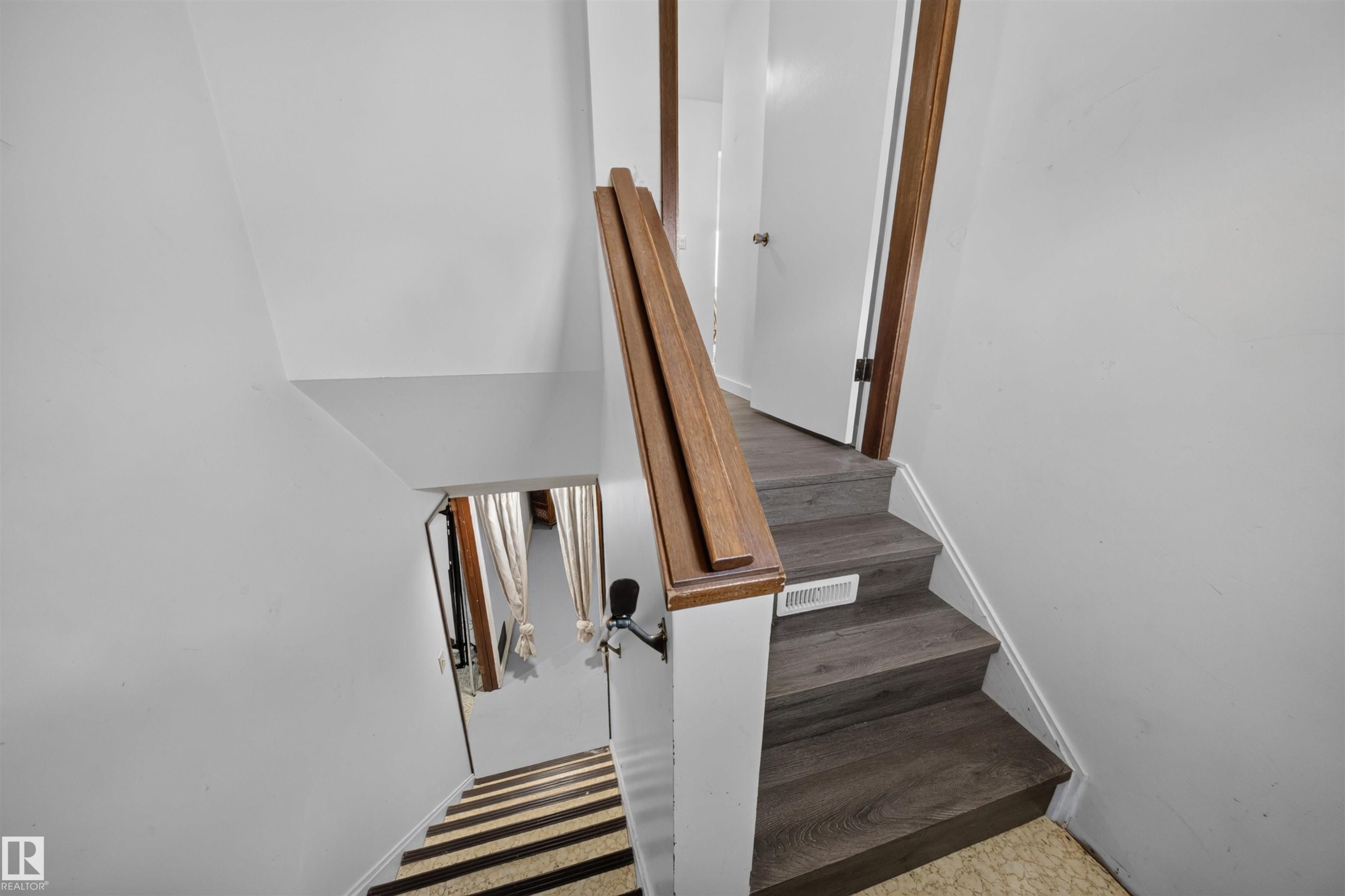 4124 110 Street Nw, Edmonton, AB - Indoor Photo Showing Other Room