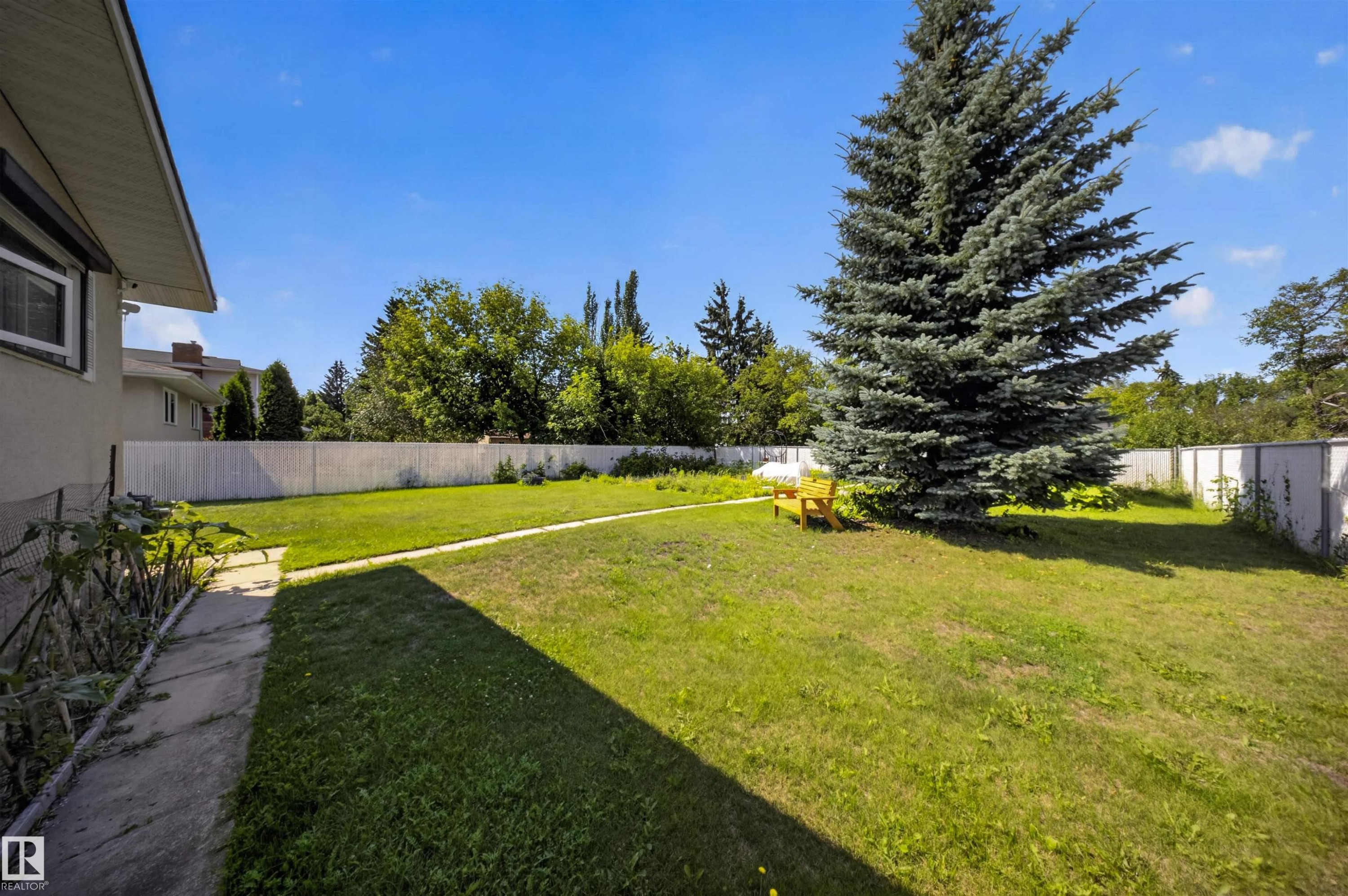 4124 110 Street Nw, Edmonton, AB - Outdoor