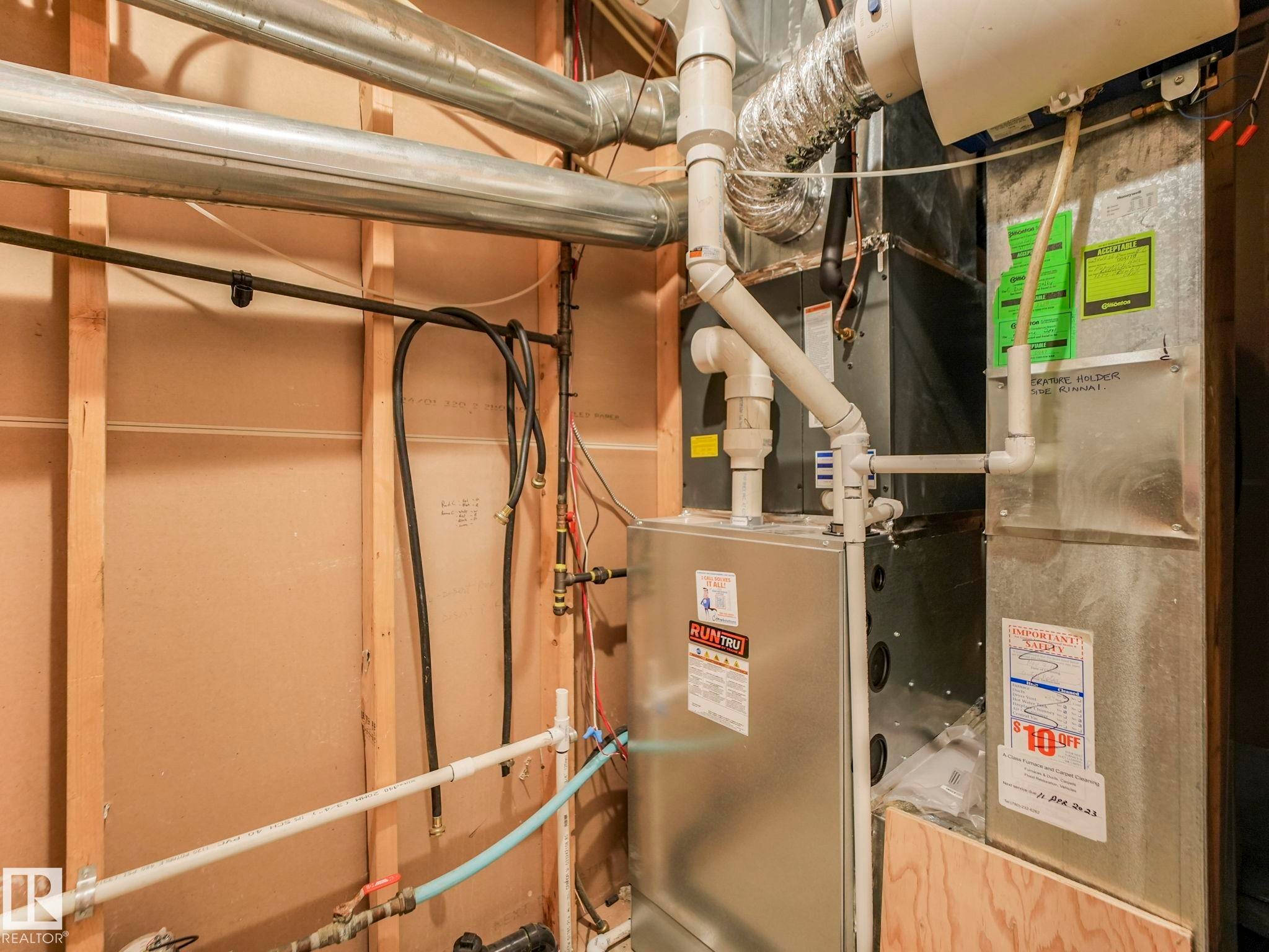 1054 Ormsby Crescent Nw, Edmonton, AB - Indoor Photo Showing Basement