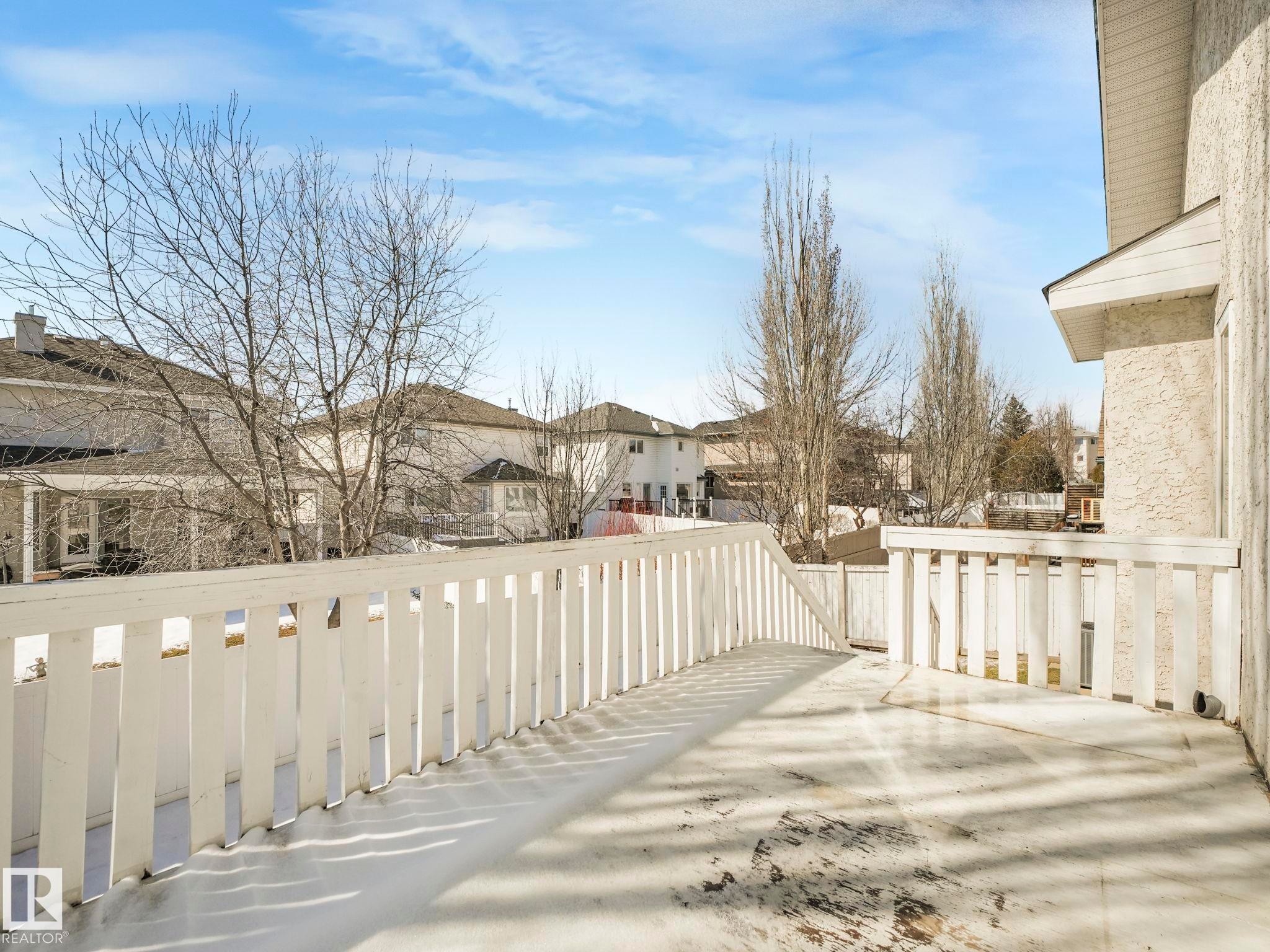 1054 Ormsby Crescent Nw, Edmonton, AB - Outdoor
