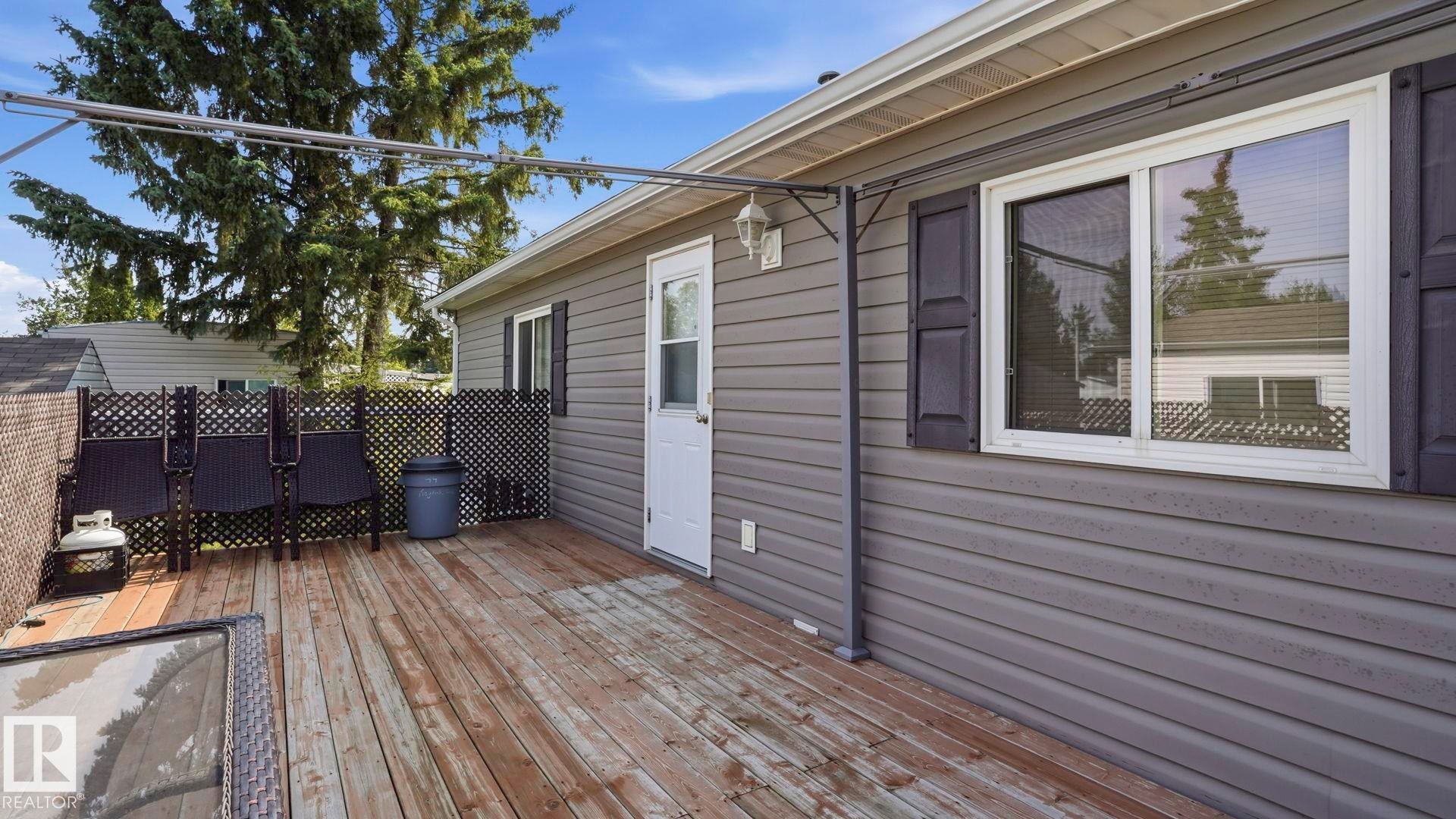 44 Keyhole Crescent Northwest, Edmonton, AB - Outdoor With Deck Patio Veranda With Exterior