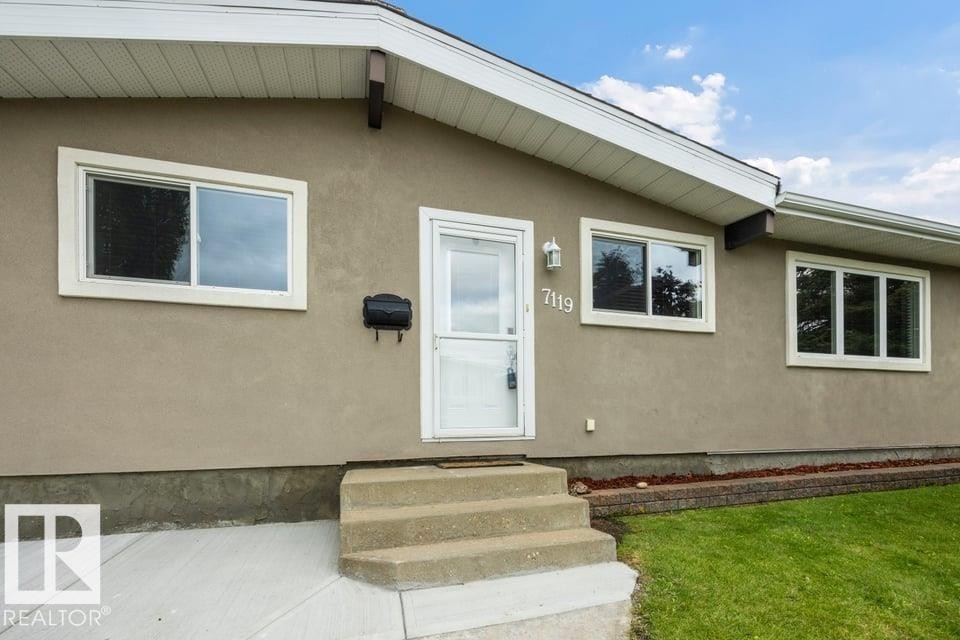7119 136 Avenue Nw, Edmonton, AB - Outdoor With Exterior