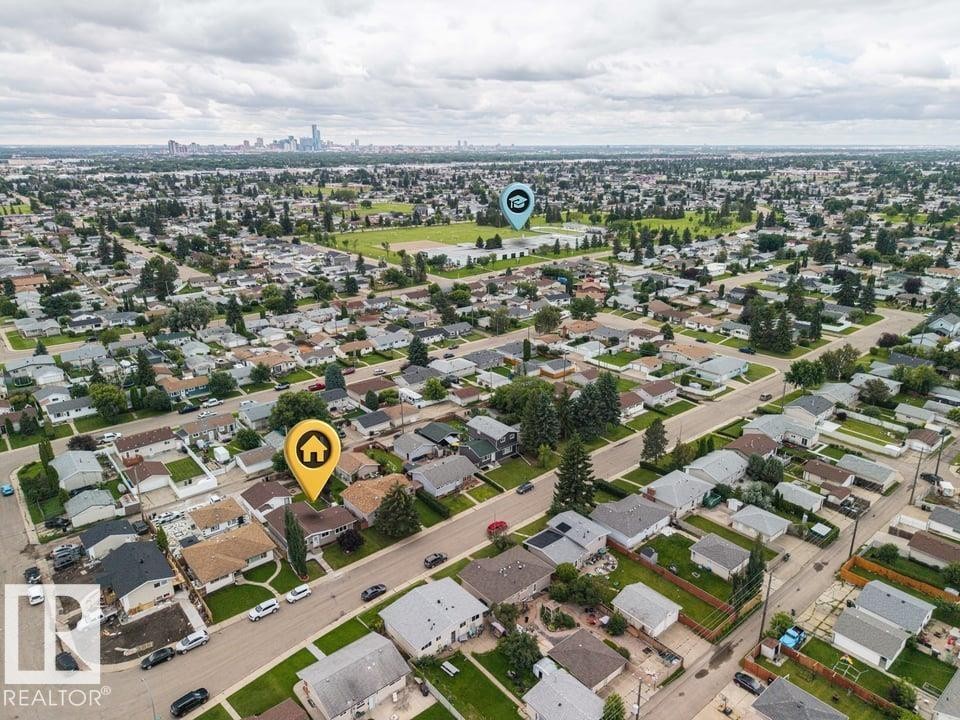 7119 136 Avenue Nw, Edmonton, AB - With View