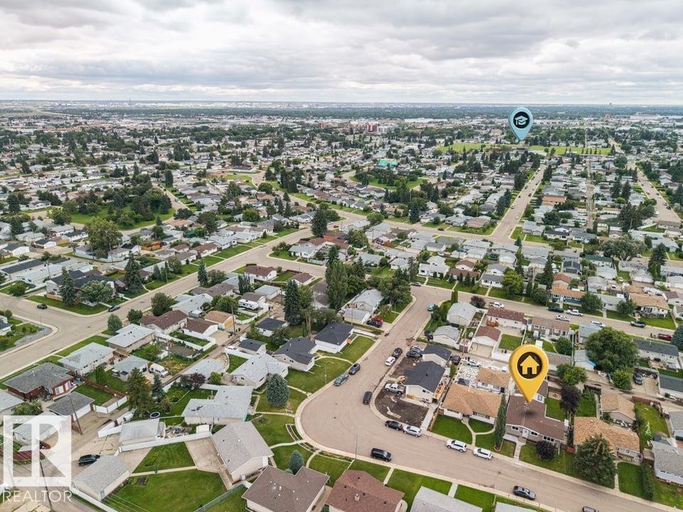 7119 136 Avenue Nw, Edmonton, AB - Outdoor With View