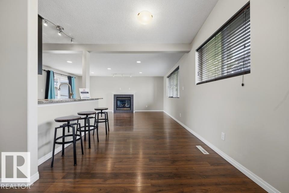 7119 136 Avenue Nw, Edmonton, AB - Indoor Photo Showing Other Room