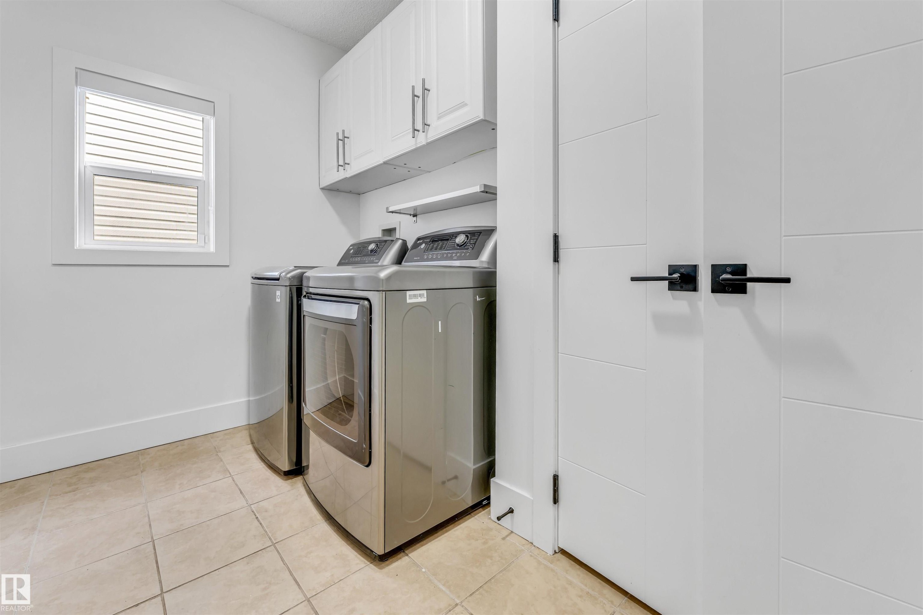 1218 87A Street Sw, Edmonton, AB - Indoor Photo Showing Laundry Room