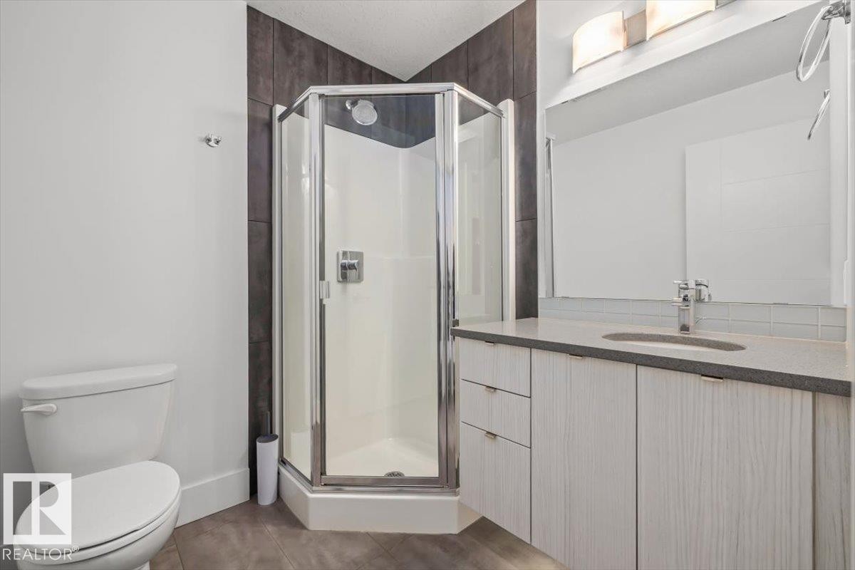 #104 10030 83 Av Nw, Edmonton, AB - Indoor Photo Showing Bathroom