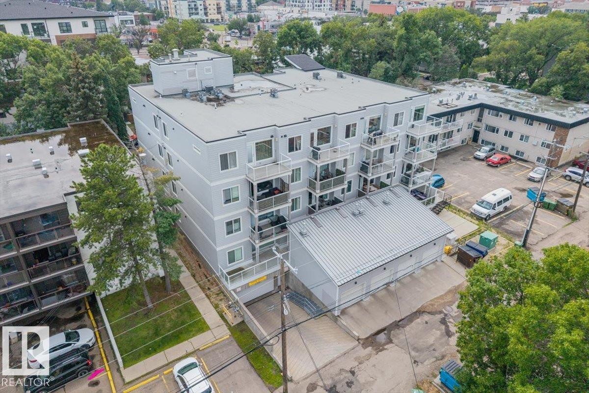 #104 10030 83 Av Nw, Edmonton, AB - Outdoor