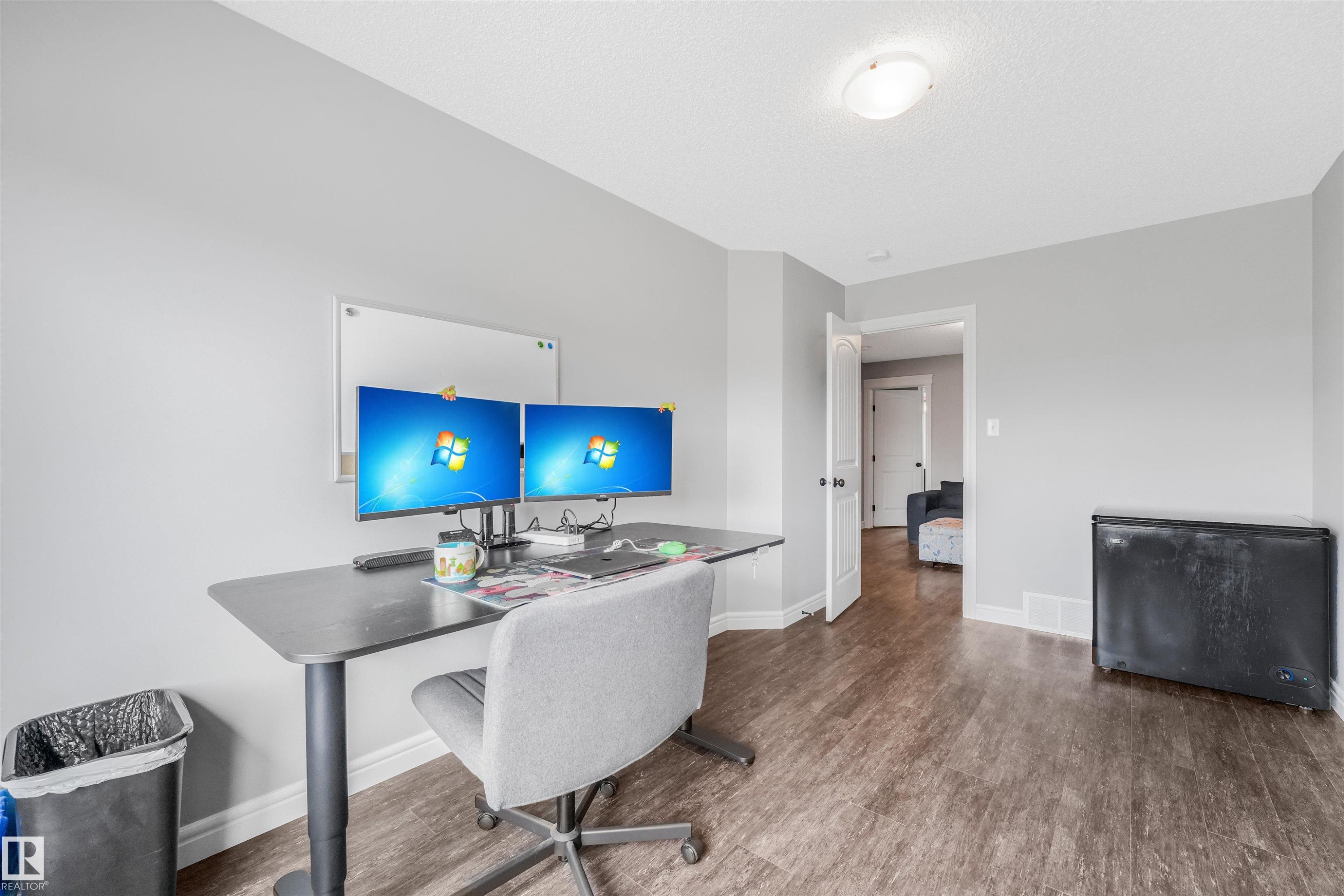 17107 38 Street Nw, Edmonton, AB - Indoor Photo Showing Office