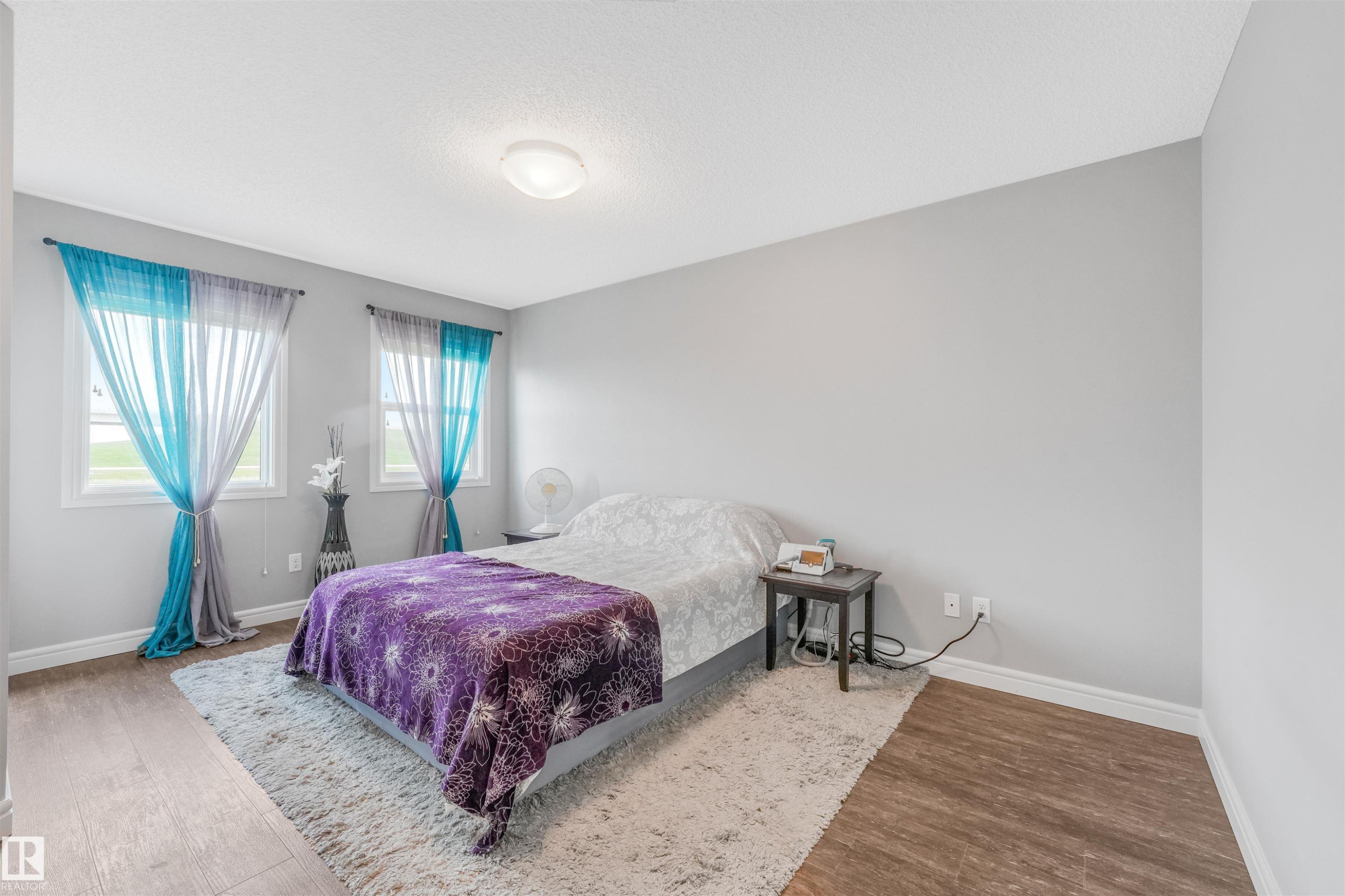 17107 38 Street Nw, Edmonton, AB - Indoor Photo Showing Bedroom