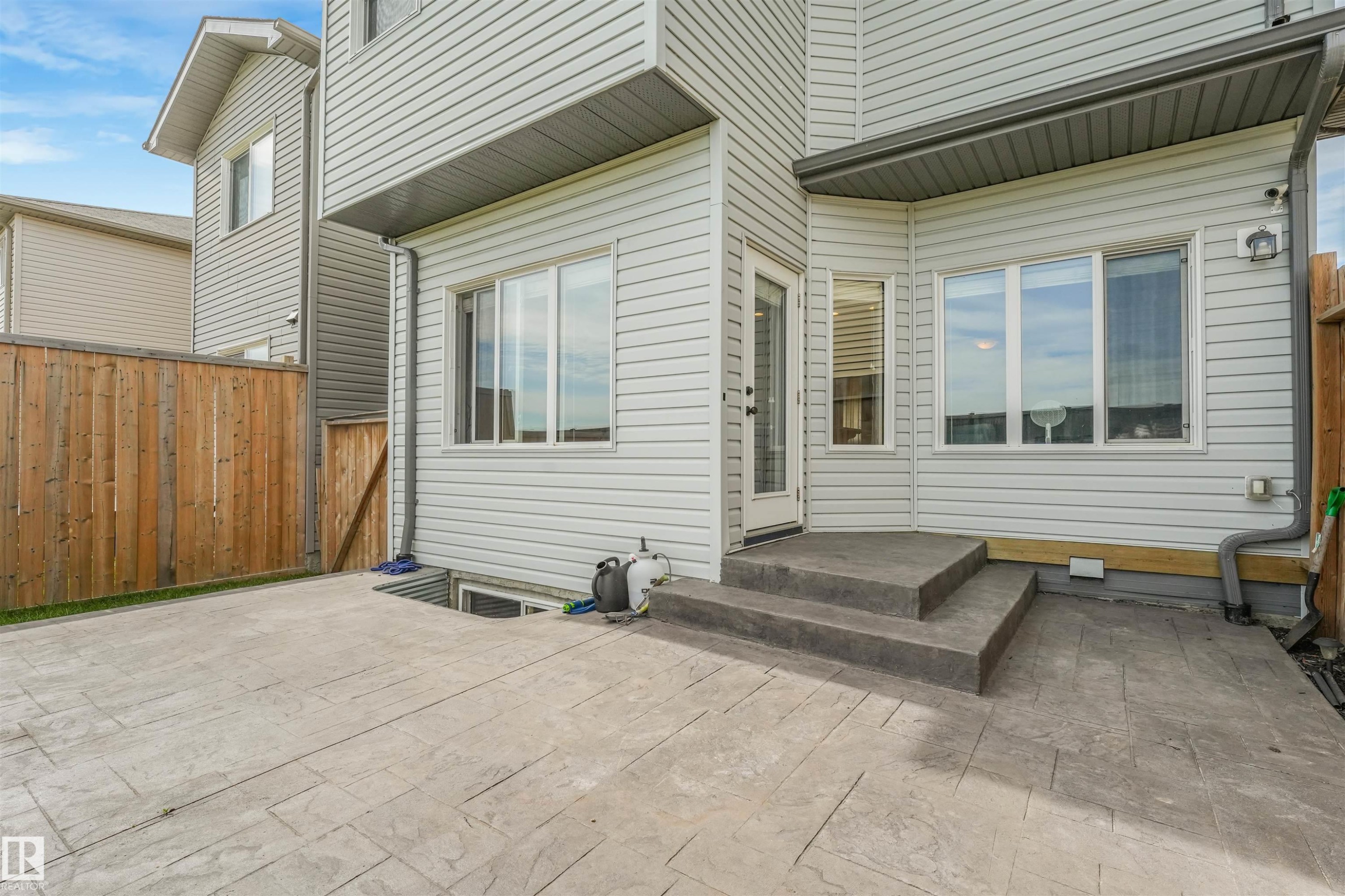 17107 38 Street Nw, Edmonton, AB - Outdoor With Exterior