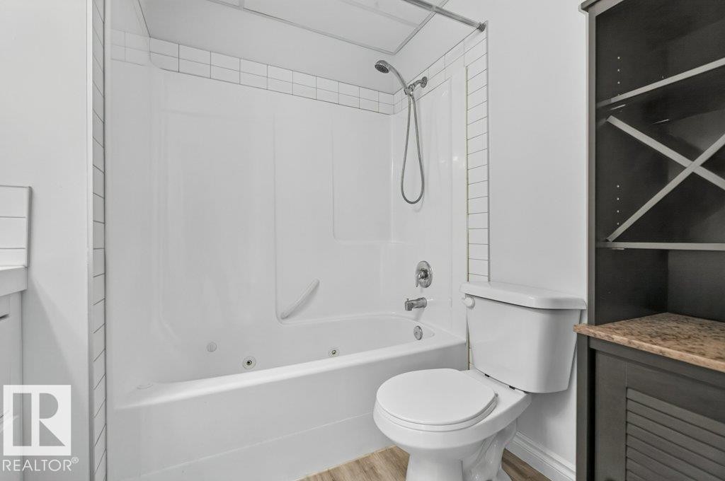 #207 10707 102 Av Nw, Edmonton, AB - Indoor Photo Showing Bathroom
