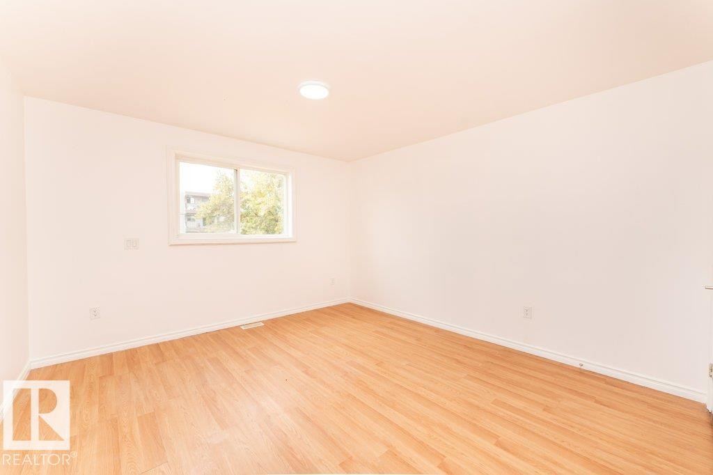 10712 103 Street Nw, Edmonton, AB - Indoor Photo Showing Other Room