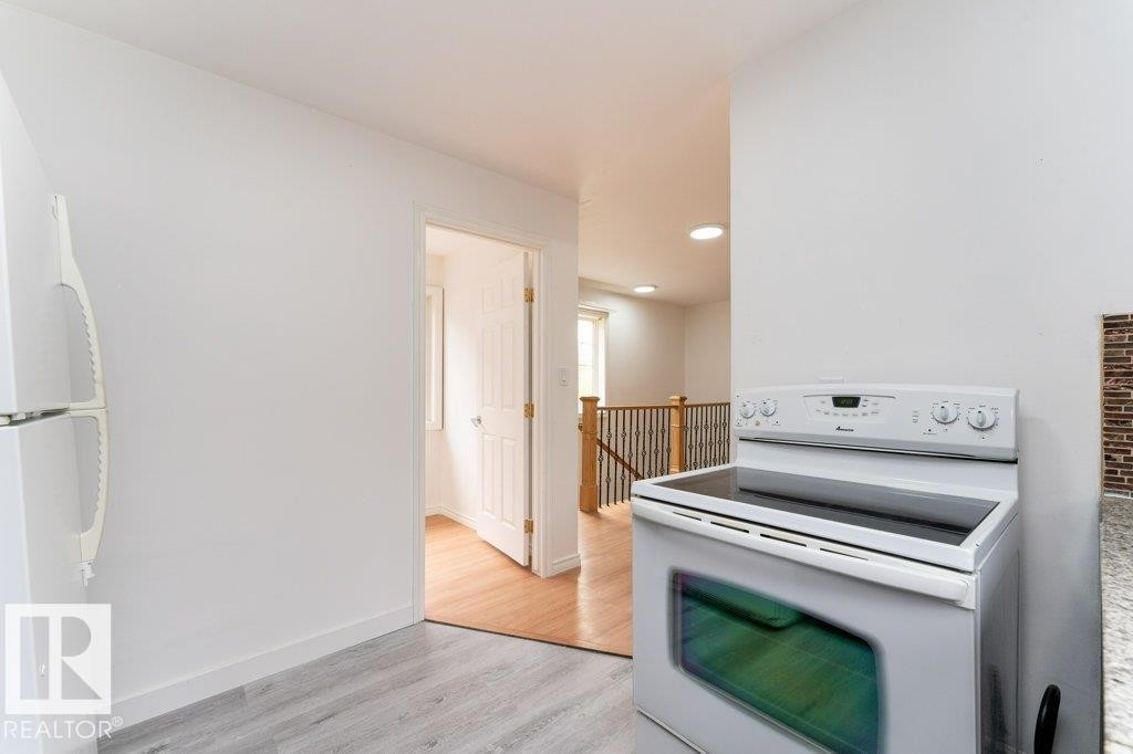 10712 103 Street Nw, Edmonton, AB - Indoor