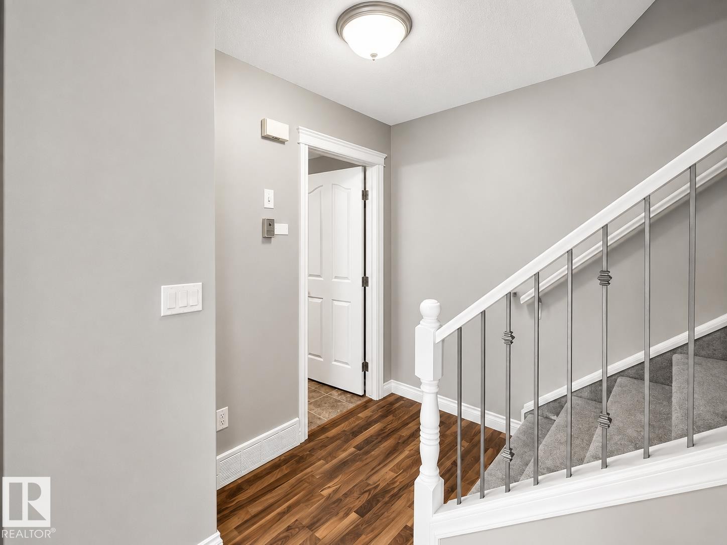 27 Deer Coulee Drive, Didsbury, AB - Indoor Photo Showing Other Room