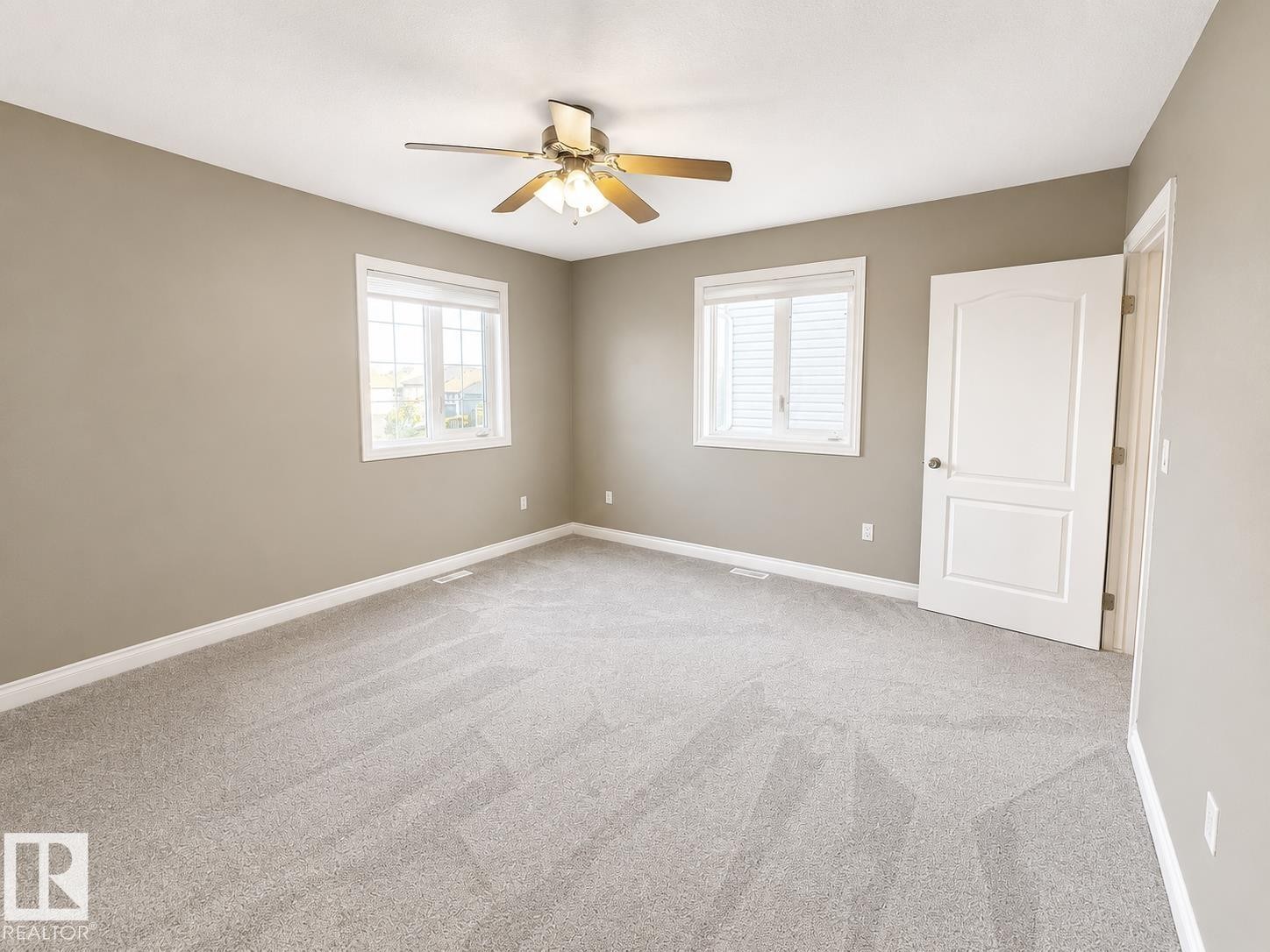 27 Deer Coulee Drive, Didsbury, AB - Indoor Photo Showing Other Room