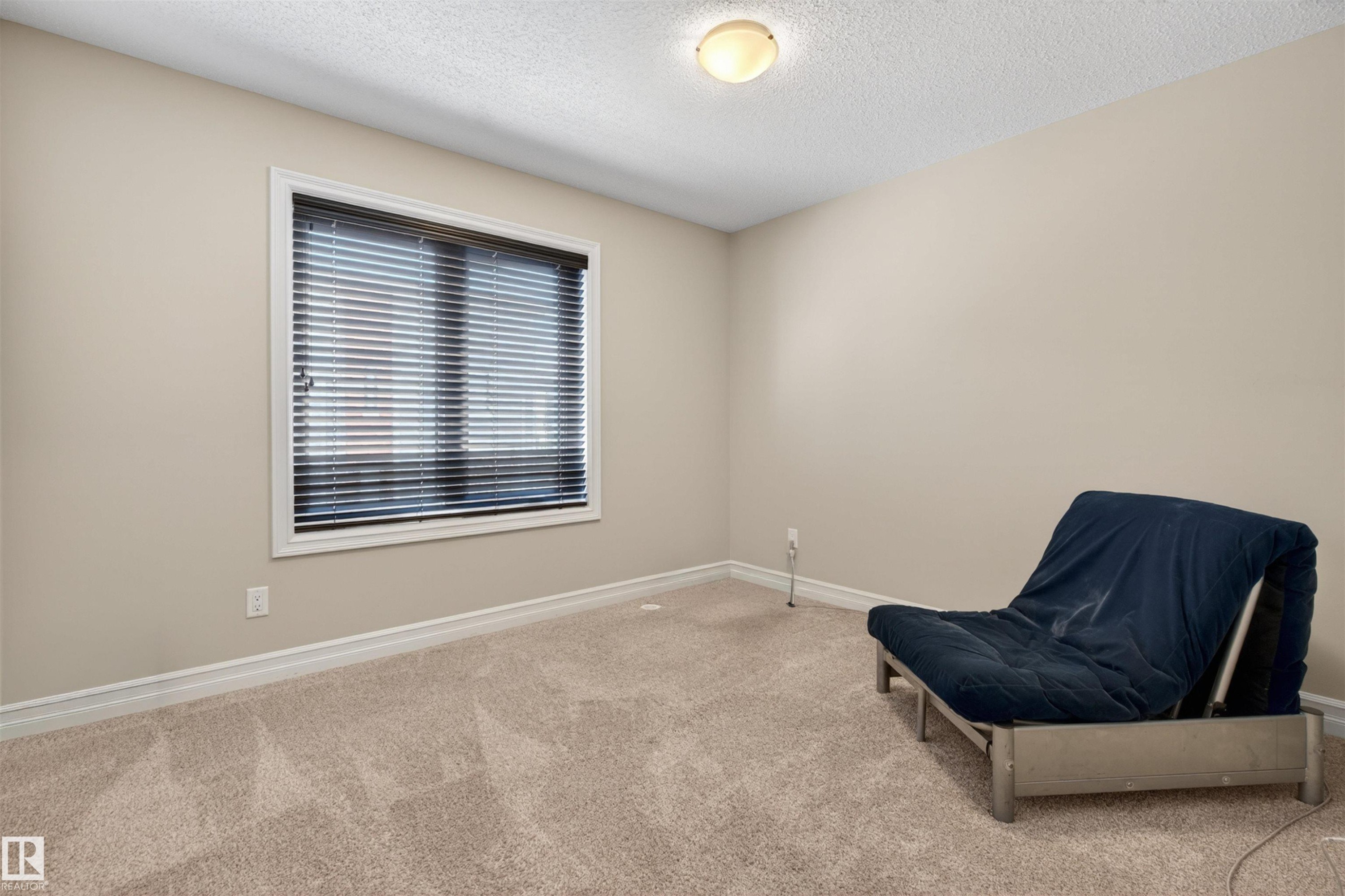 #111 804 Welsh Dr Sw, Edmonton, AB - Indoor Photo Showing Other Room