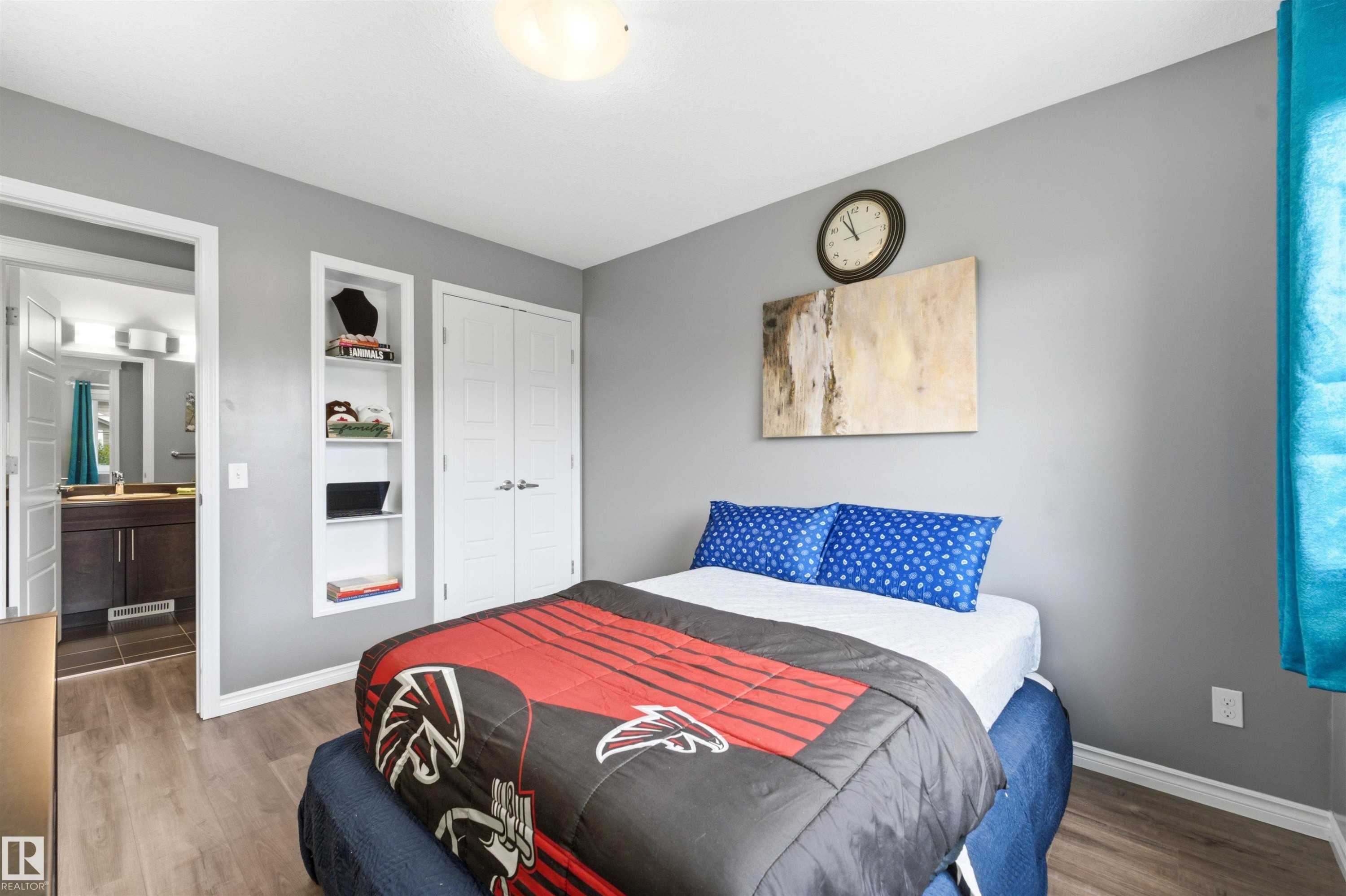 5315 Crabapple Loop Sw, Edmonton, AB - Indoor Photo Showing Bedroom