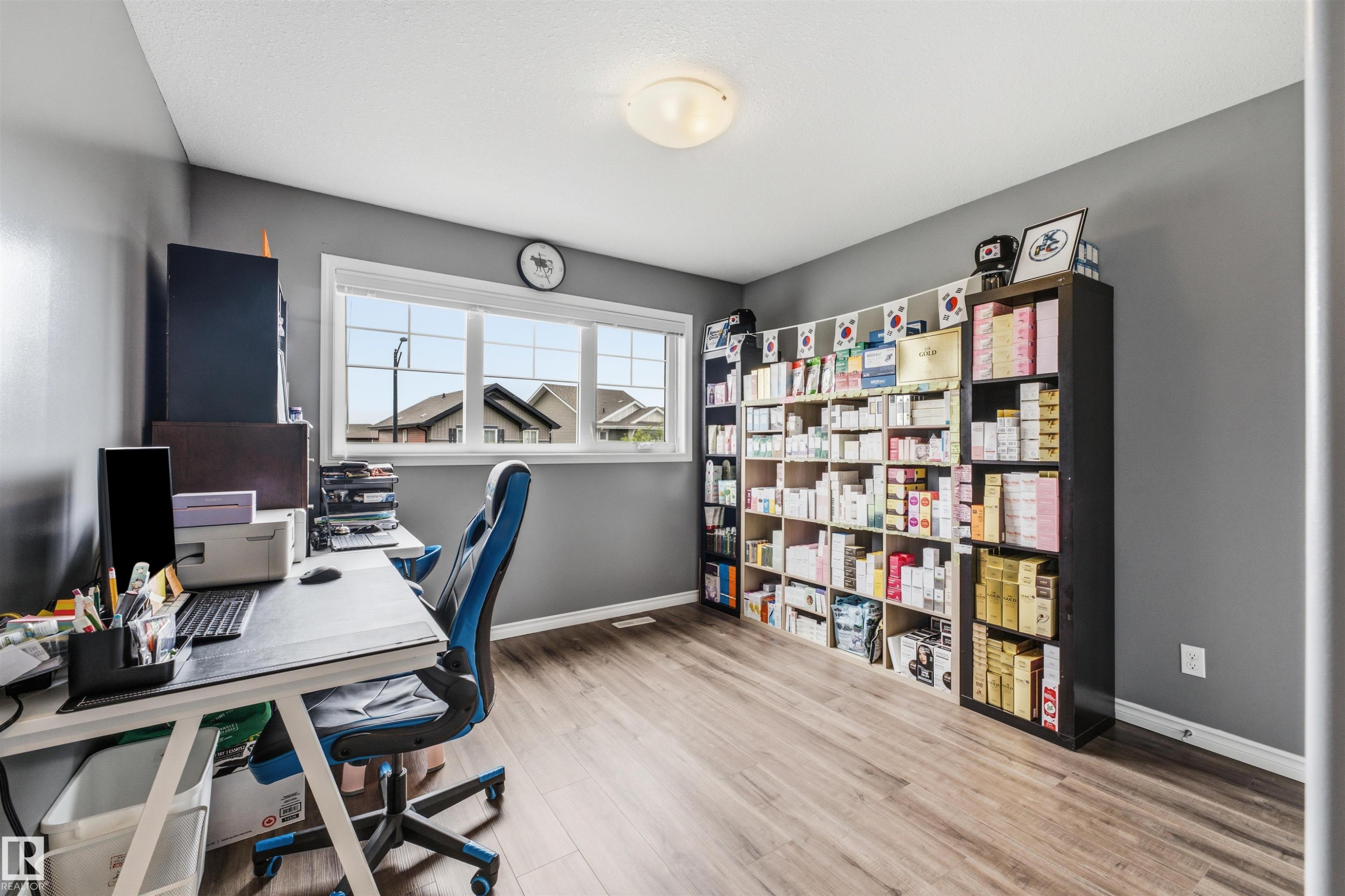 5315 Crabapple Loop Sw, Edmonton, AB - Indoor Photo Showing Office