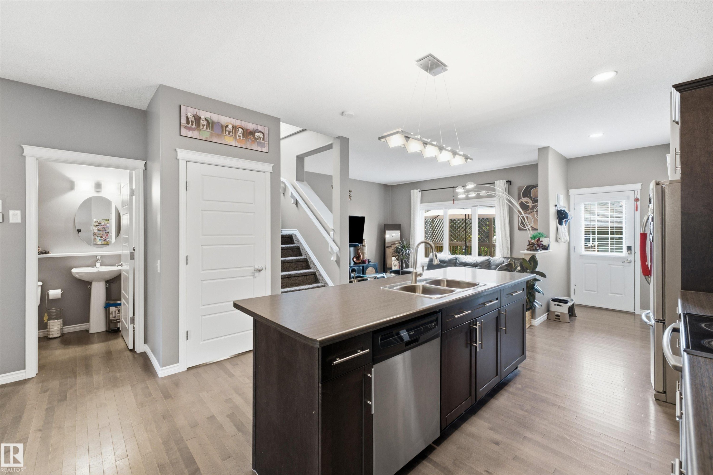 5315 Crabapple Loop Sw, Edmonton, AB - Indoor Photo Showing Kitchen With Double Sink