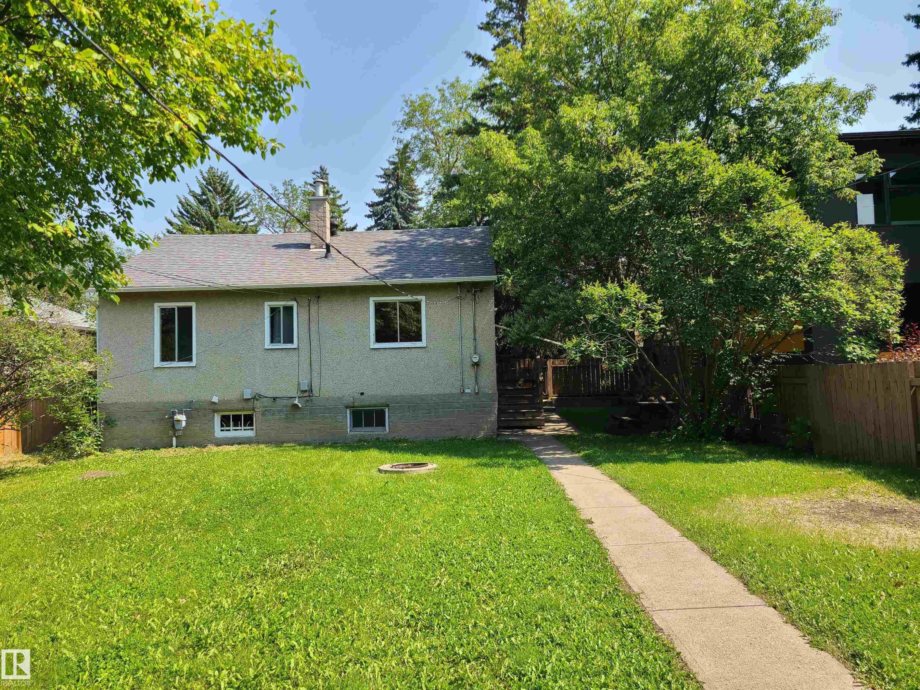 6326 109A Street Nw, Edmonton, AB - Outdoor