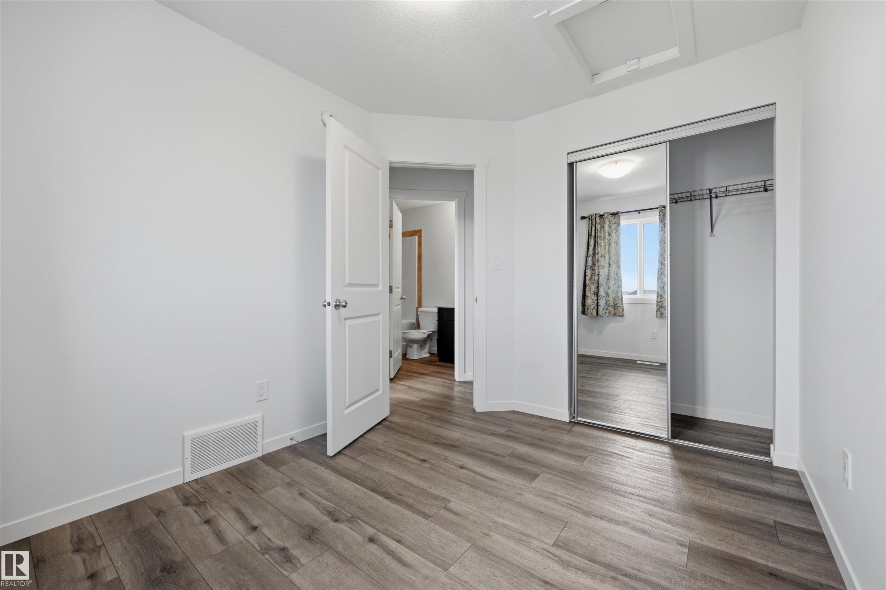 1246 Aster Boulevard Nw, Edmonton, AB - Indoor Photo Showing Other Room