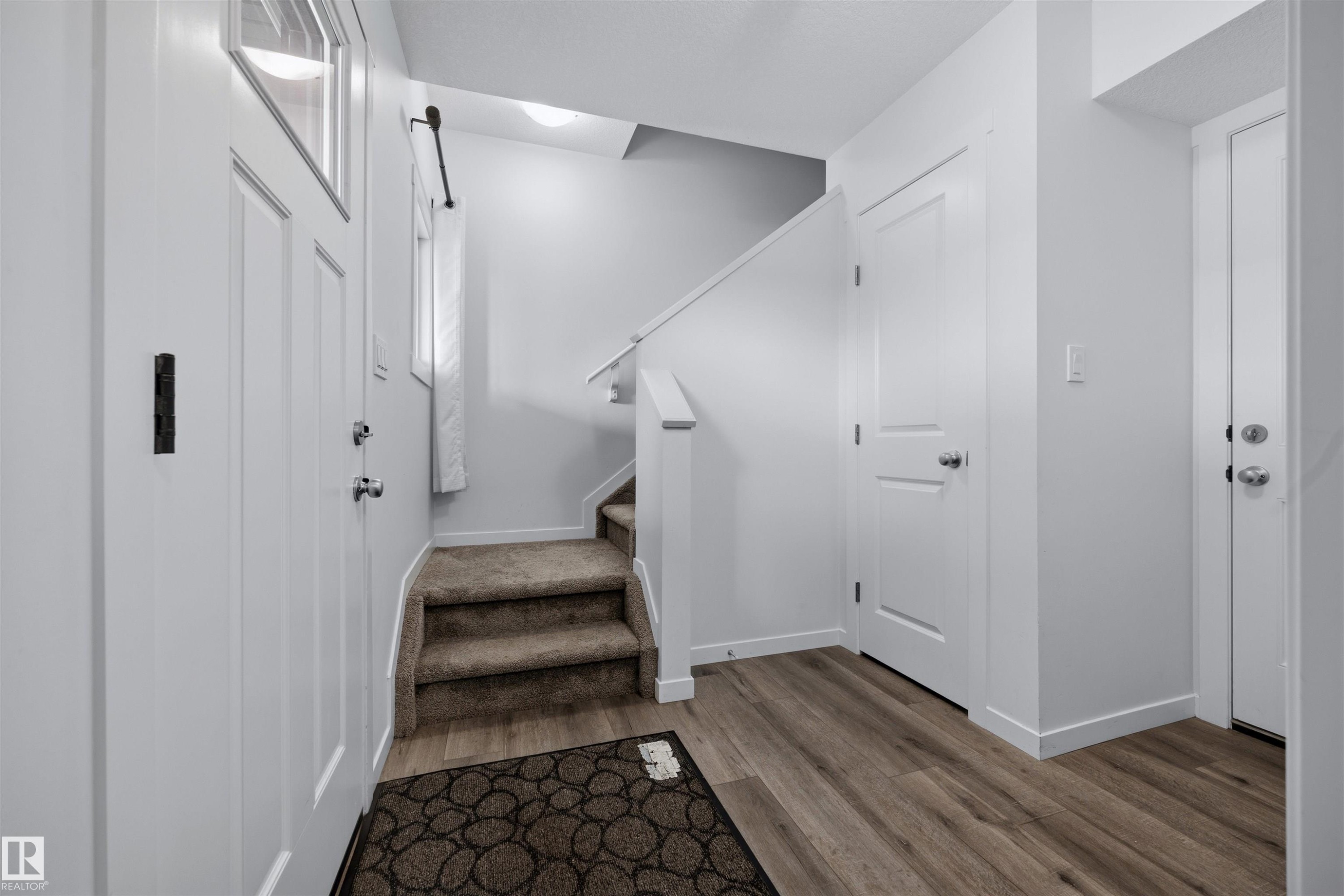 1246 Aster Boulevard Nw, Edmonton, AB - Indoor Photo Showing Other Room