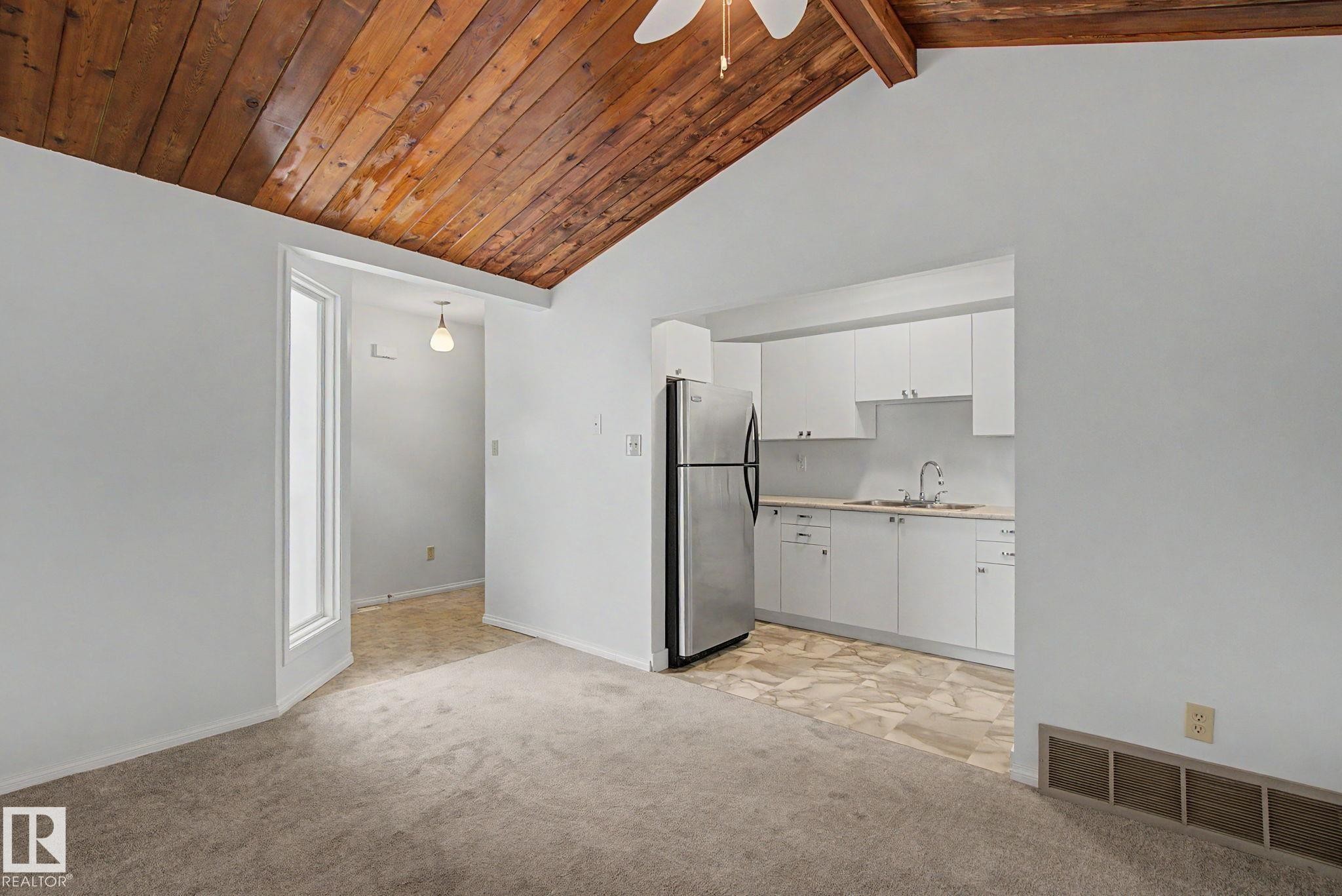14541 121 Street Nw, Edmonton, AB - Indoor Photo Showing Kitchen