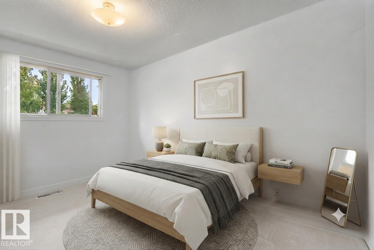 14541 121 Street Nw, Edmonton, AB - Indoor Photo Showing Bedroom