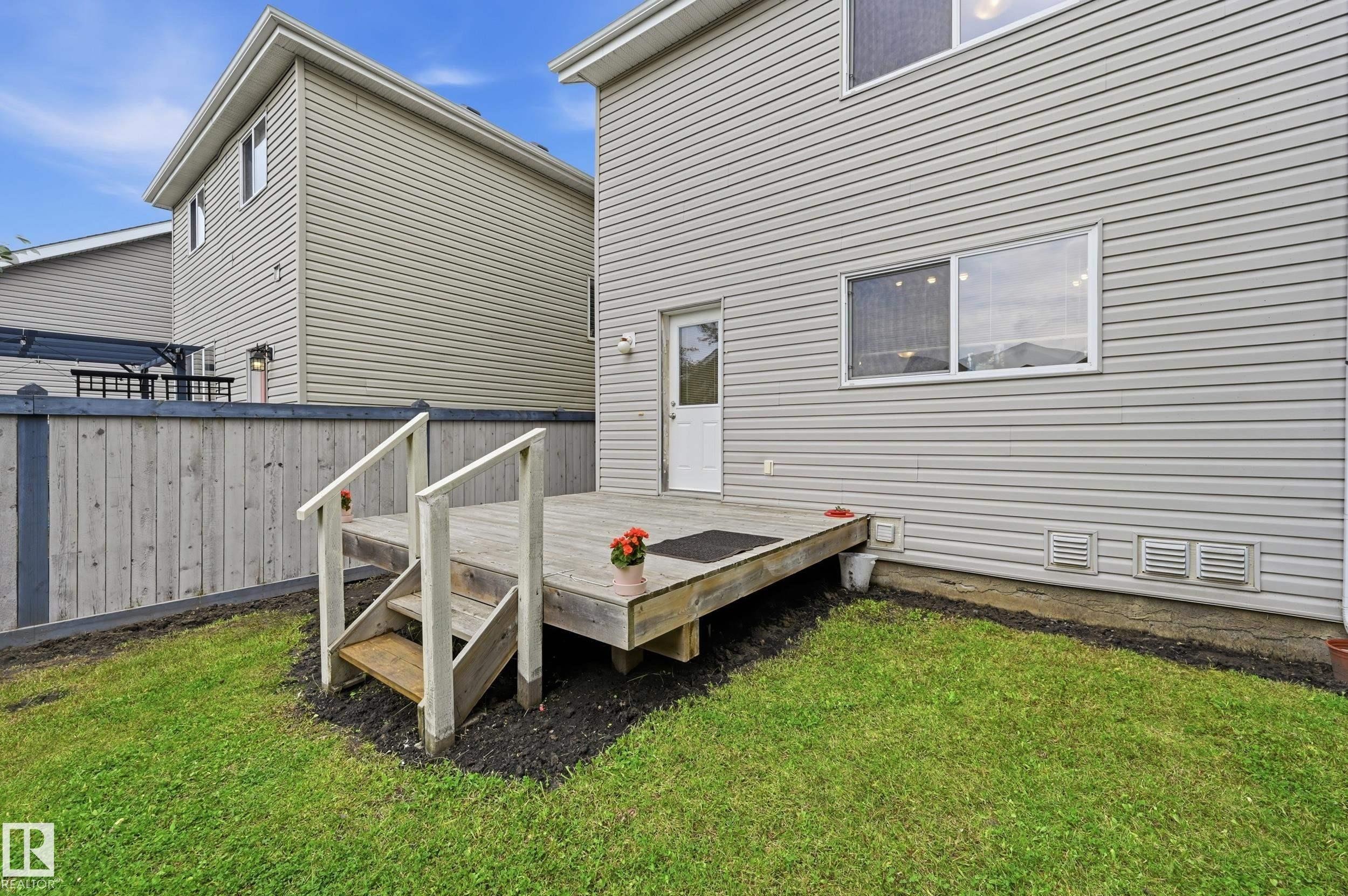 1516 76 Street Sw, Edmonton, AB - Outdoor With Exterior