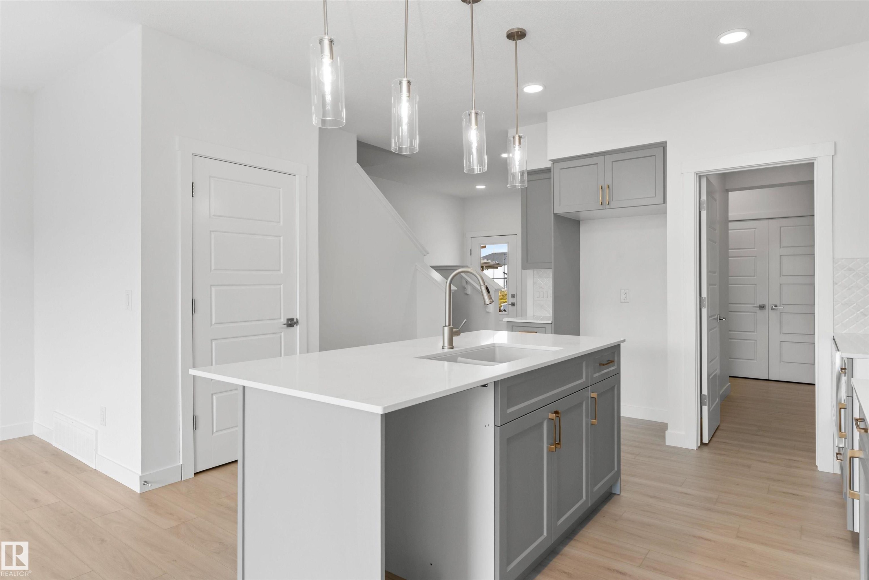 2033 Callihoo Link Sw, Edmonton, AB - Indoor Photo Showing Kitchen With Upgraded Kitchen