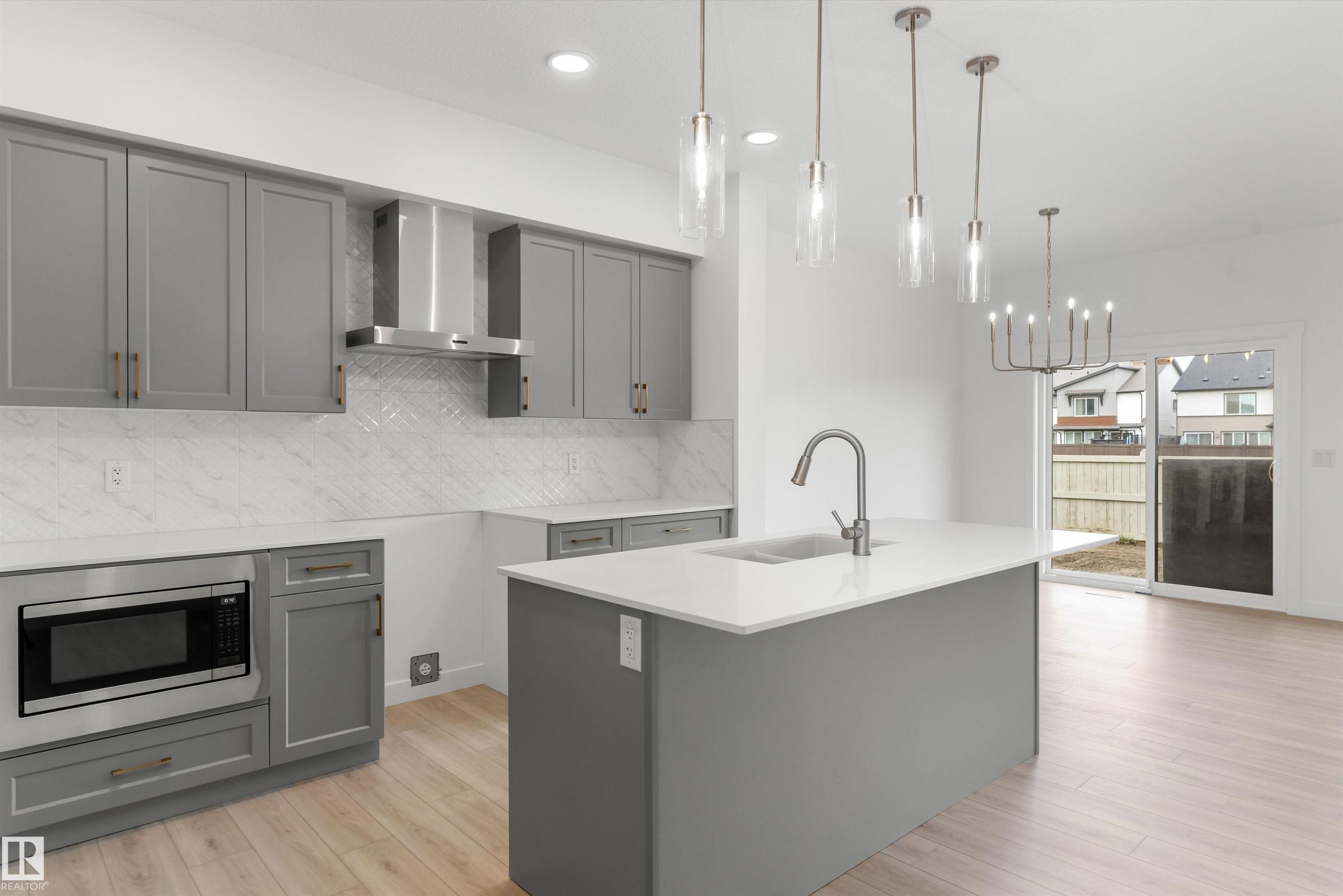 2033 Callihoo Link Sw, Edmonton, AB - Indoor Photo Showing Kitchen With Upgraded Kitchen