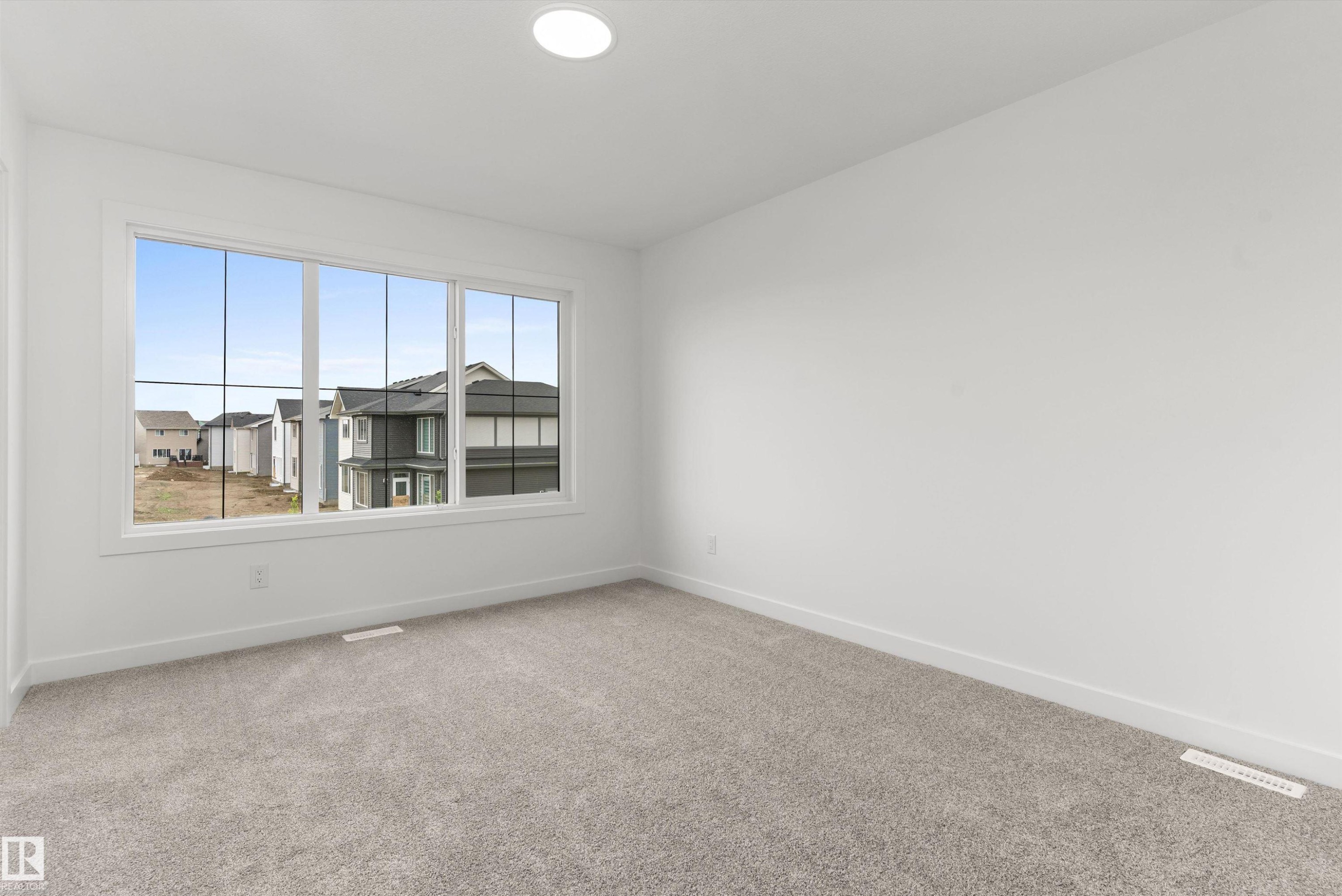 2033 Callihoo Link Sw, Edmonton, AB - Indoor Photo Showing Other Room